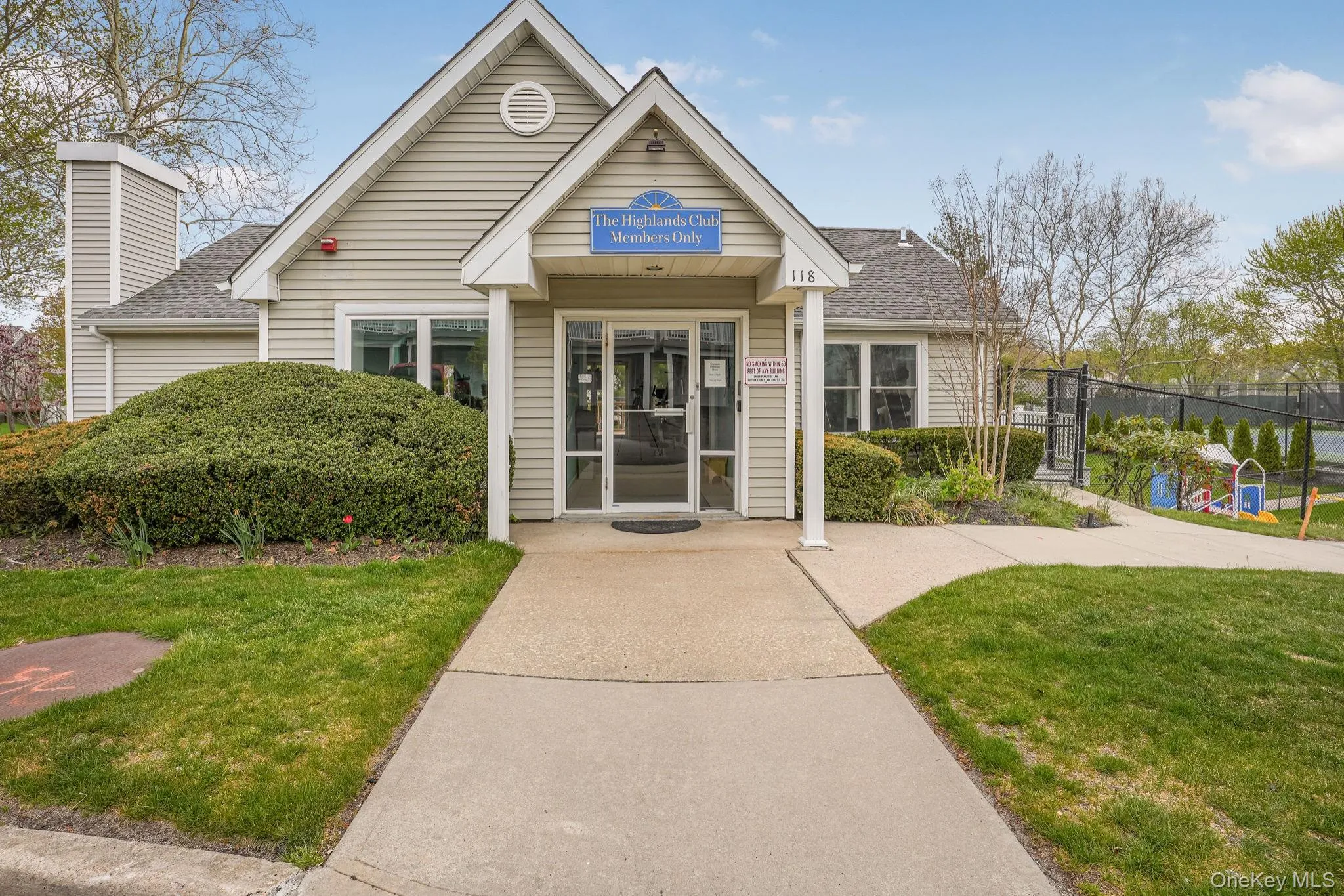 113 Leeward Lane, Brookhaven, NY, 2 Bedrooms Bedrooms, 5 Rooms Rooms,2 BathroomsBathrooms,Residential Lease,For Rent,Leeward,0,996094 113 Leeward Lane, Brookhaven, NY, 2 Bedrooms Bedrooms, 5 Rooms Rooms,2 BathroomsBathrooms,Residential Lease,For Rent,Leeward,0,996094