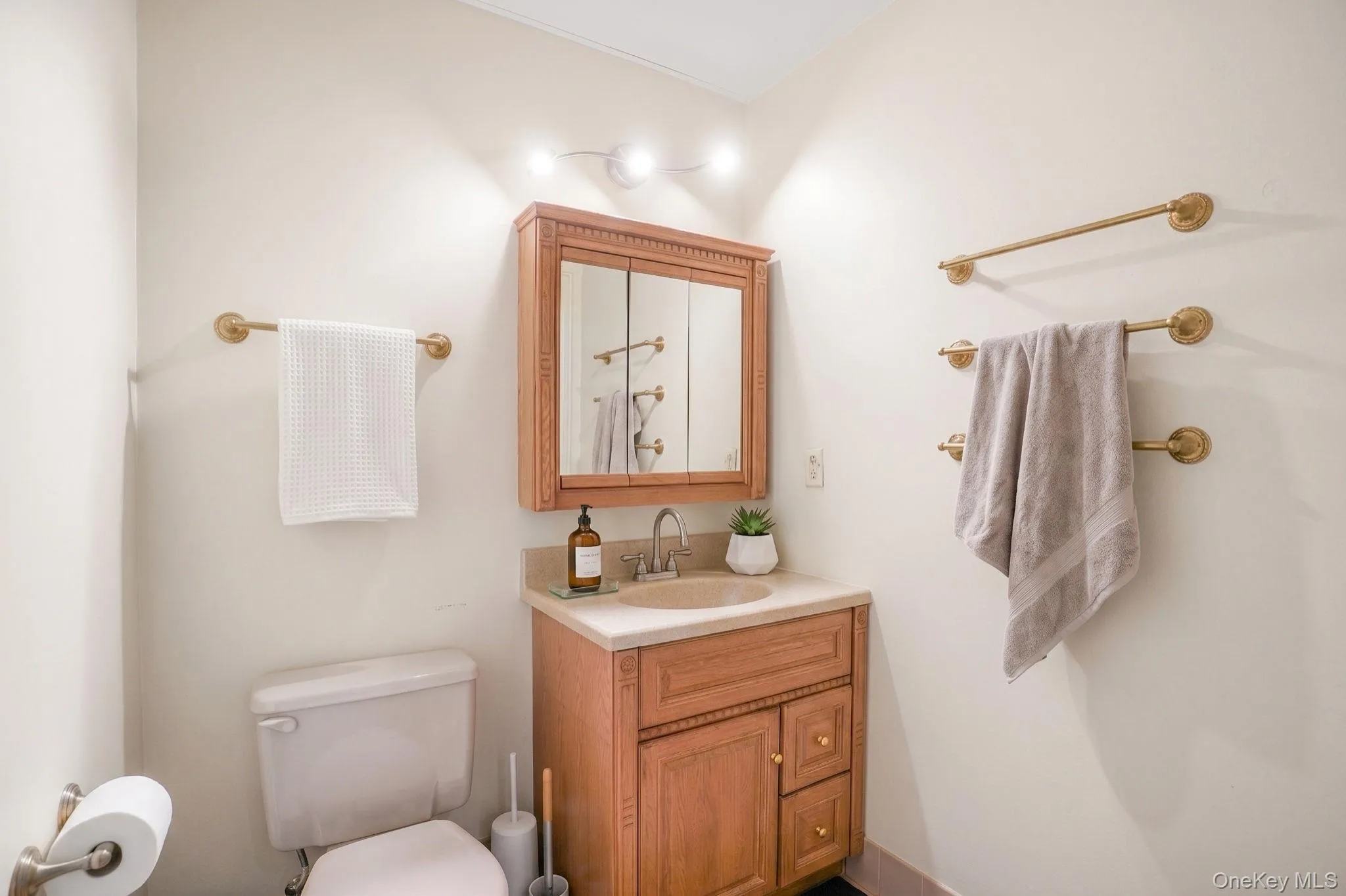 113 Leeward Lane, Brookhaven, NY, 2 Bedrooms Bedrooms, 5 Rooms Rooms,2 BathroomsBathrooms,Residential Lease,For Rent,Leeward,0,996094 113 Leeward Lane, Brookhaven, NY, 2 Bedrooms Bedrooms, 5 Rooms Rooms,2 BathroomsBathrooms,Residential Lease,For Rent,Leeward,0,996094
