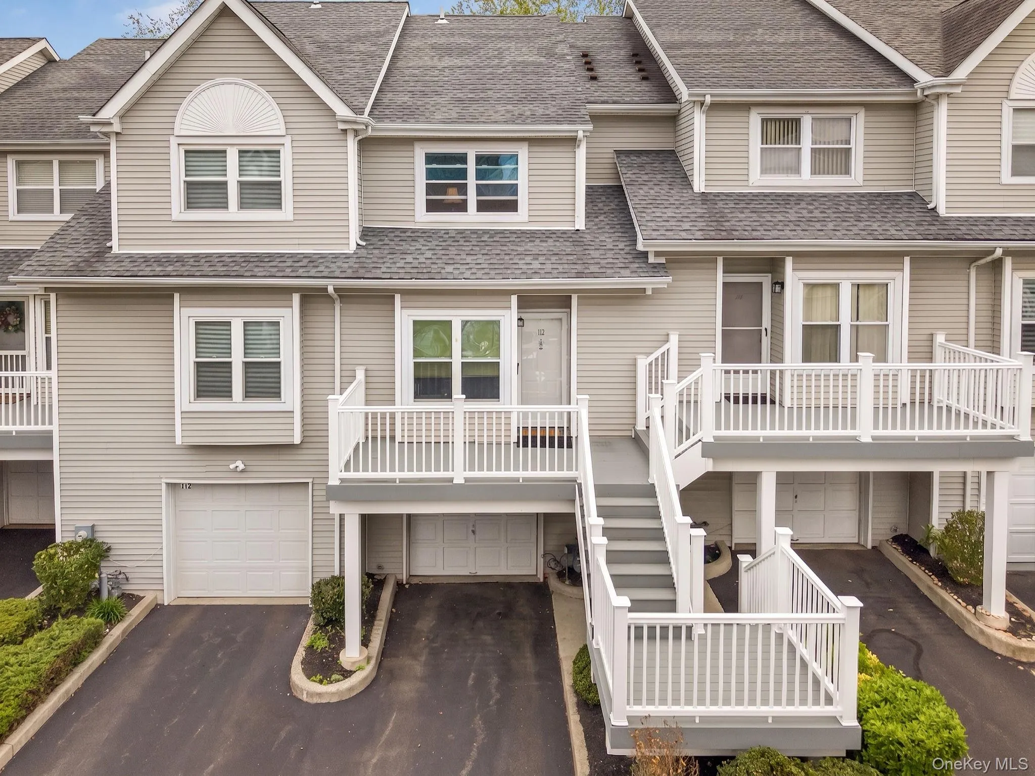 113 Leeward Lane, Brookhaven, NY, 2 Bedrooms Bedrooms, 5 Rooms Rooms,2 BathroomsBathrooms,Residential Lease,For Rent,Leeward,0,996094 113 Leeward Lane, Brookhaven, NY, 2 Bedrooms Bedrooms, 5 Rooms Rooms,2 BathroomsBathrooms,Residential Lease,For Rent,Leeward,0,996094