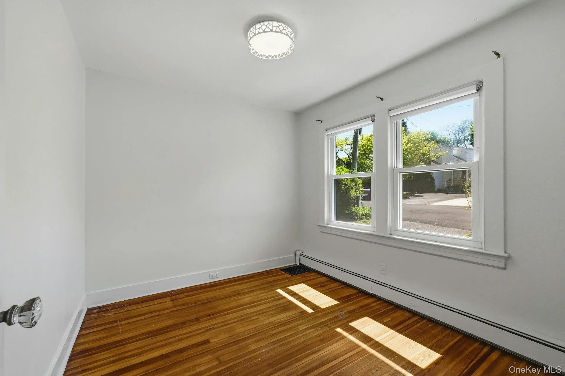 171 Taft Crescent, Huntington, NY, 2 Bedrooms Bedrooms, 7 Rooms Rooms,1 BathroomBathrooms,Residential,For Rent,Taft,0,996095 171 Taft Crescent, Huntington, NY, 2 Bedrooms Bedrooms, 7 Rooms Rooms,1 BathroomBathrooms,Residential,For Rent,Taft,0,996095