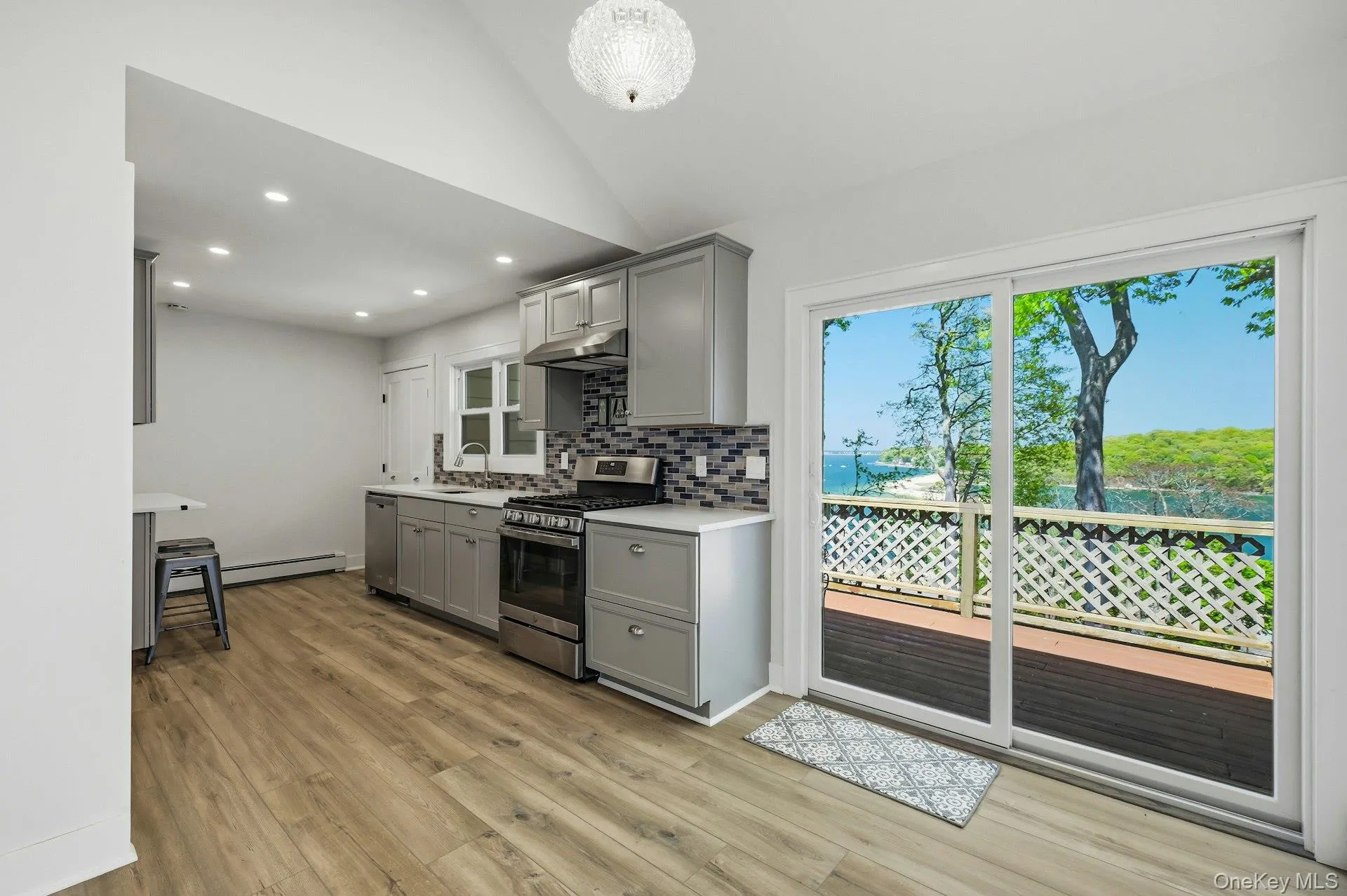 171 Taft Crescent, Huntington, NY, 2 Bedrooms Bedrooms, 7 Rooms Rooms,1 BathroomBathrooms,Residential,For Rent,Taft,0,996095 171 Taft Crescent, Huntington, NY, 2 Bedrooms Bedrooms, 7 Rooms Rooms,1 BathroomBathrooms,Residential,For Rent,Taft,0,996095