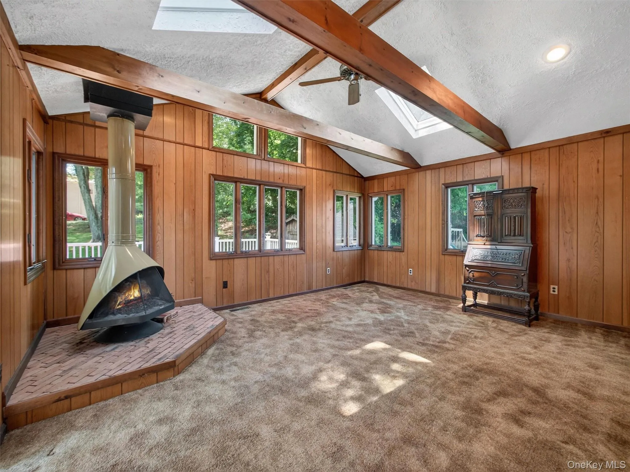 18 Mark Lane, Clarkstown, NY, 3 Bedrooms Bedrooms, 10 Rooms Rooms,2 BathroomsBathrooms,Residential,For Rent,Mark,0,996113 18 Mark Lane, Clarkstown, NY, 3 Bedrooms Bedrooms, 10 Rooms Rooms,2 BathroomsBathrooms,Residential,For Rent,Mark,0,996113
