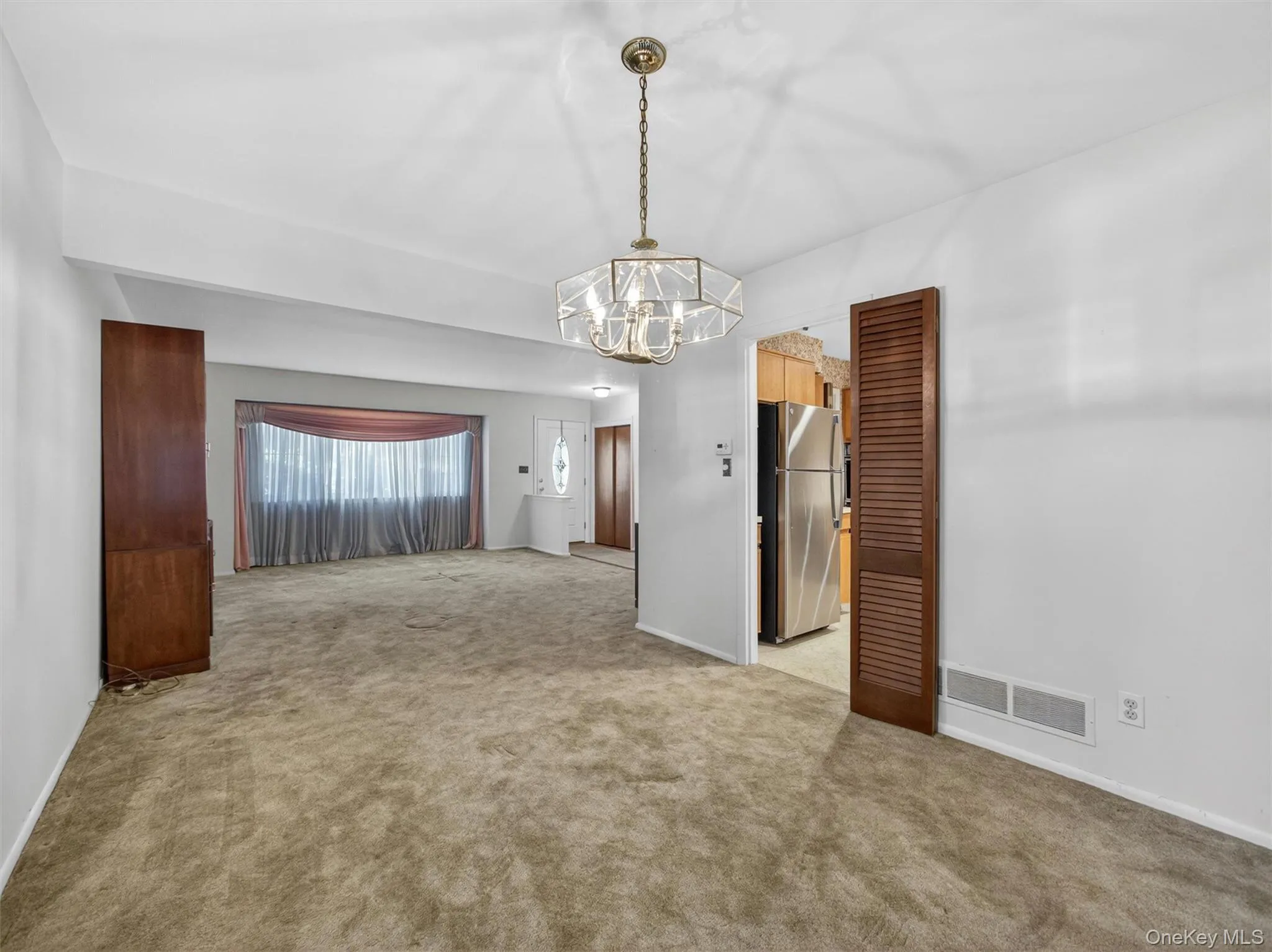 18 Mark Lane, Clarkstown, NY, 3 Bedrooms Bedrooms, 10 Rooms Rooms,2 BathroomsBathrooms,Residential,For Rent,Mark,0,996113 18 Mark Lane, Clarkstown, NY, 3 Bedrooms Bedrooms, 10 Rooms Rooms,2 BathroomsBathrooms,Residential,For Rent,Mark,0,996113