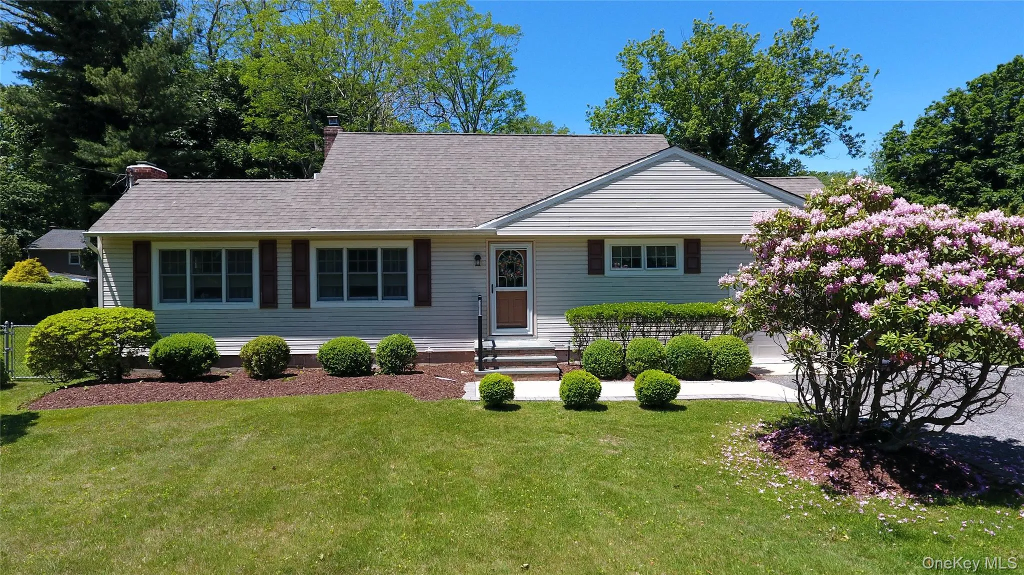20 Valentine Road, Brookhaven, NY, 4 Bedrooms Bedrooms, 7 Rooms Rooms,1 BathroomBathrooms,Residential,For Rent,Valentine,0,996118 20 Valentine Road, Brookhaven, NY, 4 Bedrooms Bedrooms, 7 Rooms Rooms,1 BathroomBathrooms,Residential,For Rent,Valentine,0,996118