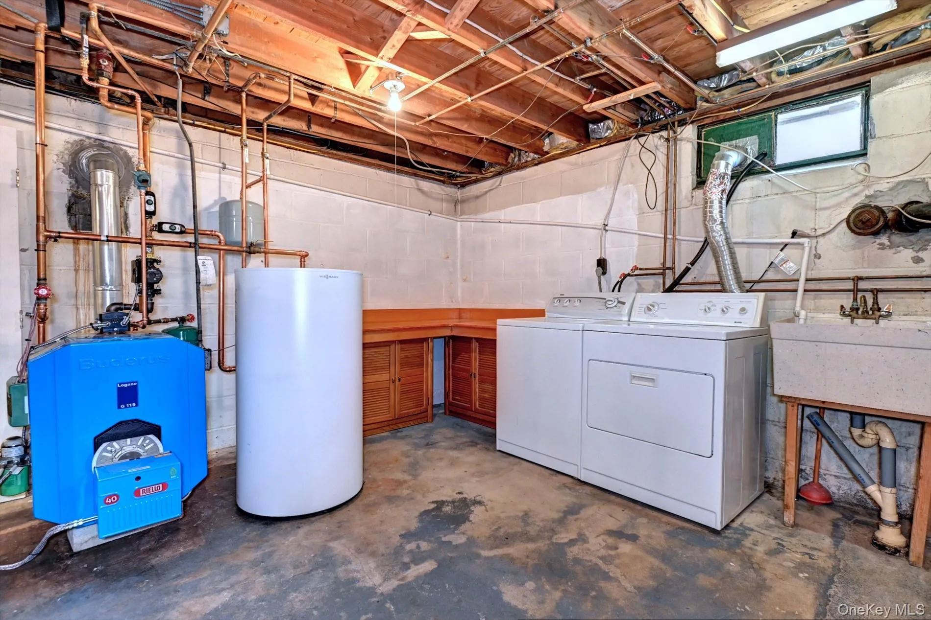 20 Valentine Road, Brookhaven, NY, 4 Bedrooms Bedrooms, 7 Rooms Rooms,1 BathroomBathrooms,Residential,For Rent,Valentine,0,996118 20 Valentine Road, Brookhaven, NY, 4 Bedrooms Bedrooms, 7 Rooms Rooms,1 BathroomBathrooms,Residential,For Rent,Valentine,0,996118