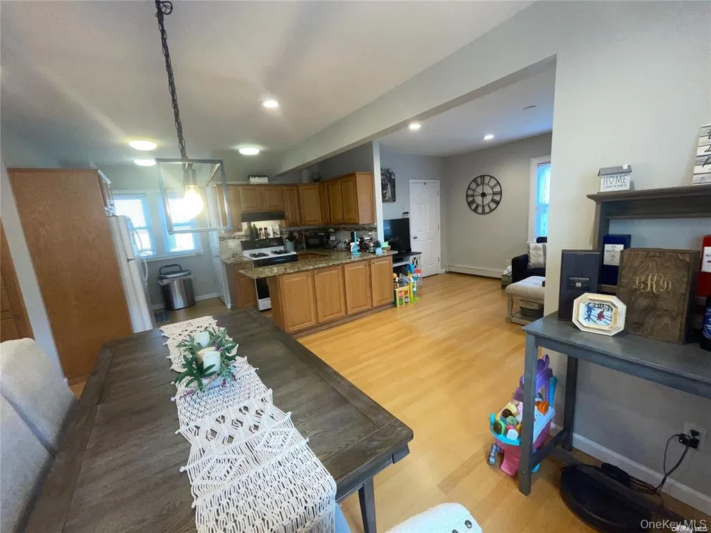 56 State Street, Hempstead, NY, 2 Bedrooms Bedrooms, 4 Rooms Rooms,1 BathroomBathrooms,Residential Lease,For Rent,State,0,996122 56 State Street, Hempstead, NY, 2 Bedrooms Bedrooms, 4 Rooms Rooms,1 BathroomBathrooms,Residential Lease,For Rent,State,0,996122