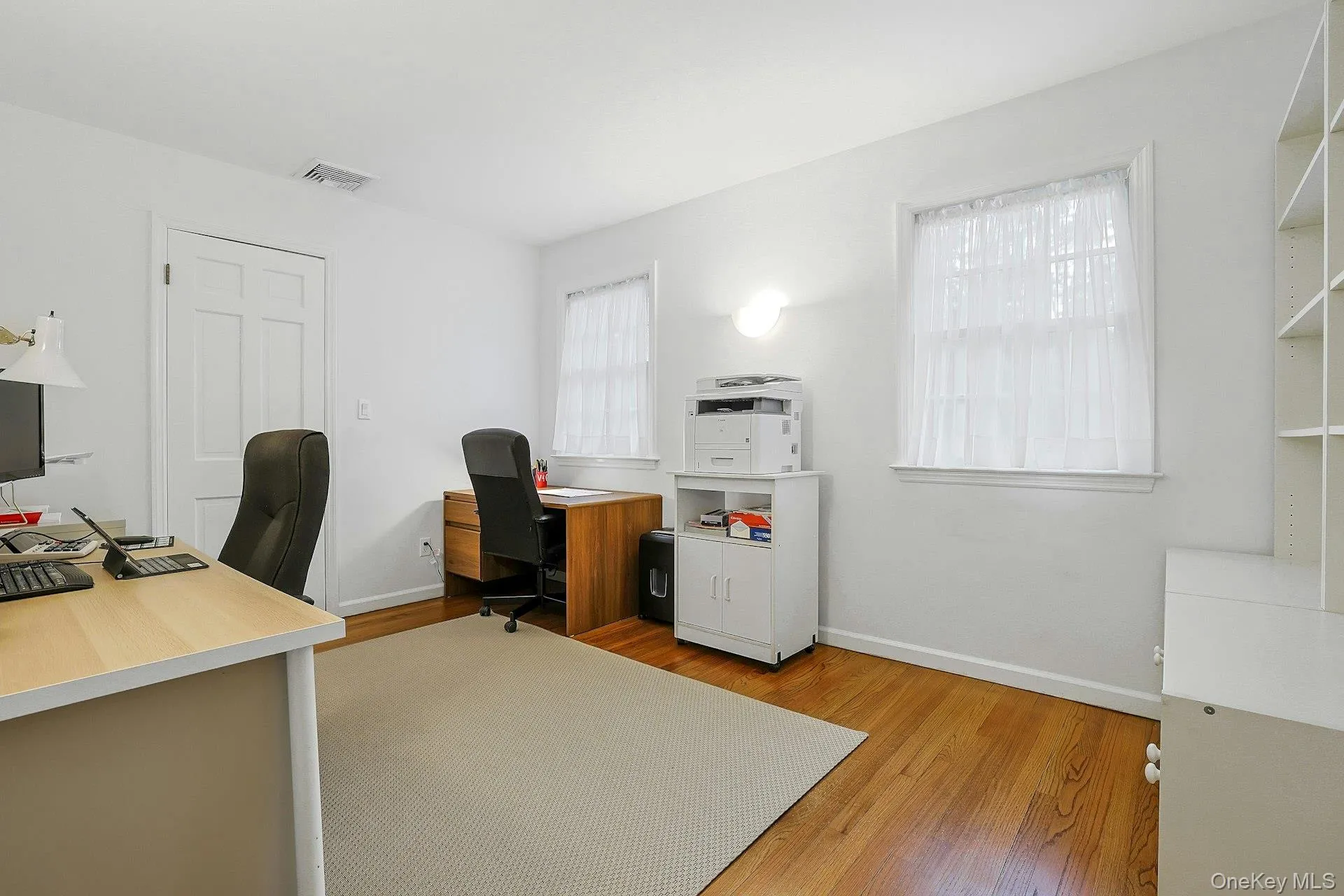 4th Bedroom/ Currently being used as an office 4th Bedroom/ Currently being used as an office