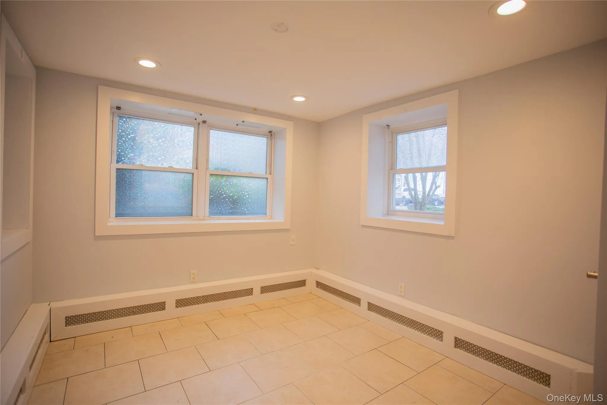 251 Broadway, Long Beach, NY, 1 Bedroom Bedrooms, 3 Rooms Rooms,1 BathroomBathrooms,Residential Lease,For Rent,Broadway,0,996136 251 Broadway, Long Beach, NY, 1 Bedroom Bedrooms, 3 Rooms Rooms,1 BathroomBathrooms,Residential Lease,For Rent,Broadway,0,996136