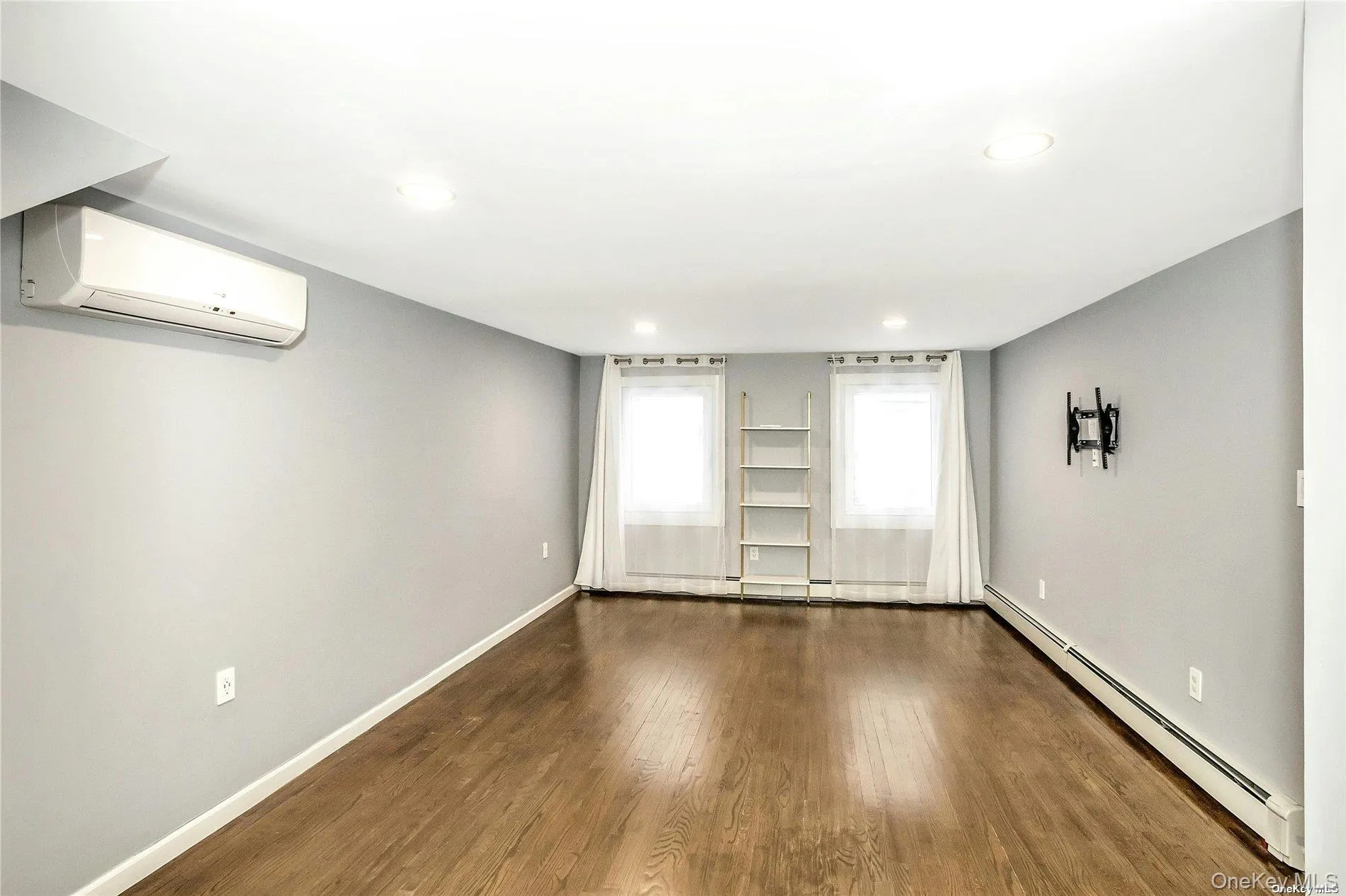 865 Grand Boulevard, Hempstead, NY, 4 Bedrooms Bedrooms, 6 Rooms Rooms,2 BathroomsBathrooms,Residential Lease,For Rent,Grand,0,996141 865 Grand Boulevard, Hempstead, NY, 4 Bedrooms Bedrooms, 6 Rooms Rooms,2 BathroomsBathrooms,Residential Lease,For Rent,Grand,0,996141