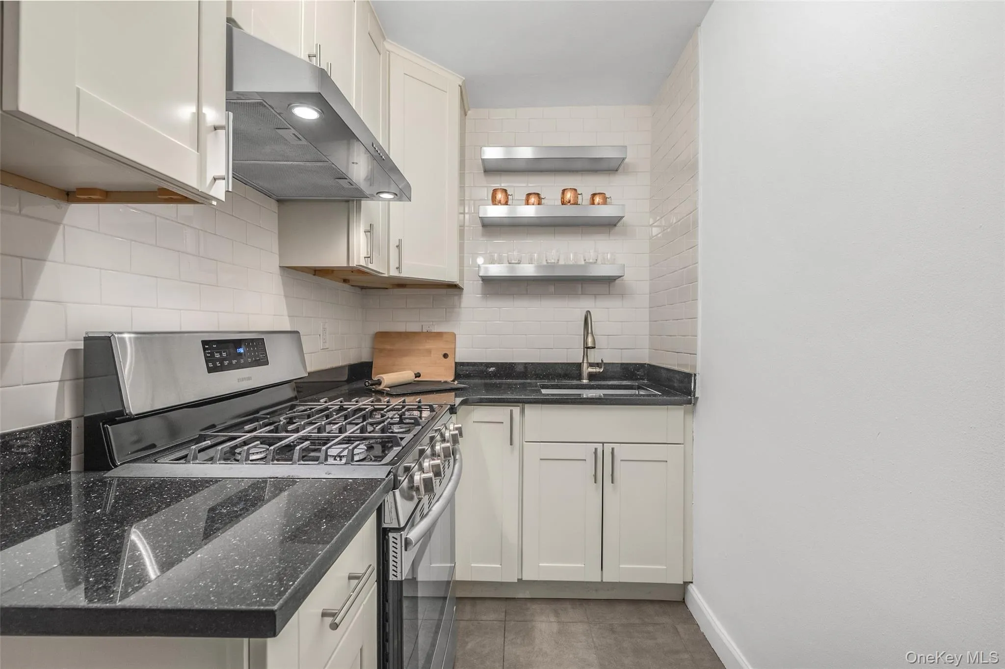 415 Argyle Road, New York, NY, 1 Bedroom Bedrooms, 3 Rooms Rooms,1 BathroomBathrooms,Residential Lease,For Rent,Argyle,0,996147 415 Argyle Road, New York, NY, 1 Bedroom Bedrooms, 3 Rooms Rooms,1 BathroomBathrooms,Residential Lease,For Rent,Argyle,0,996147