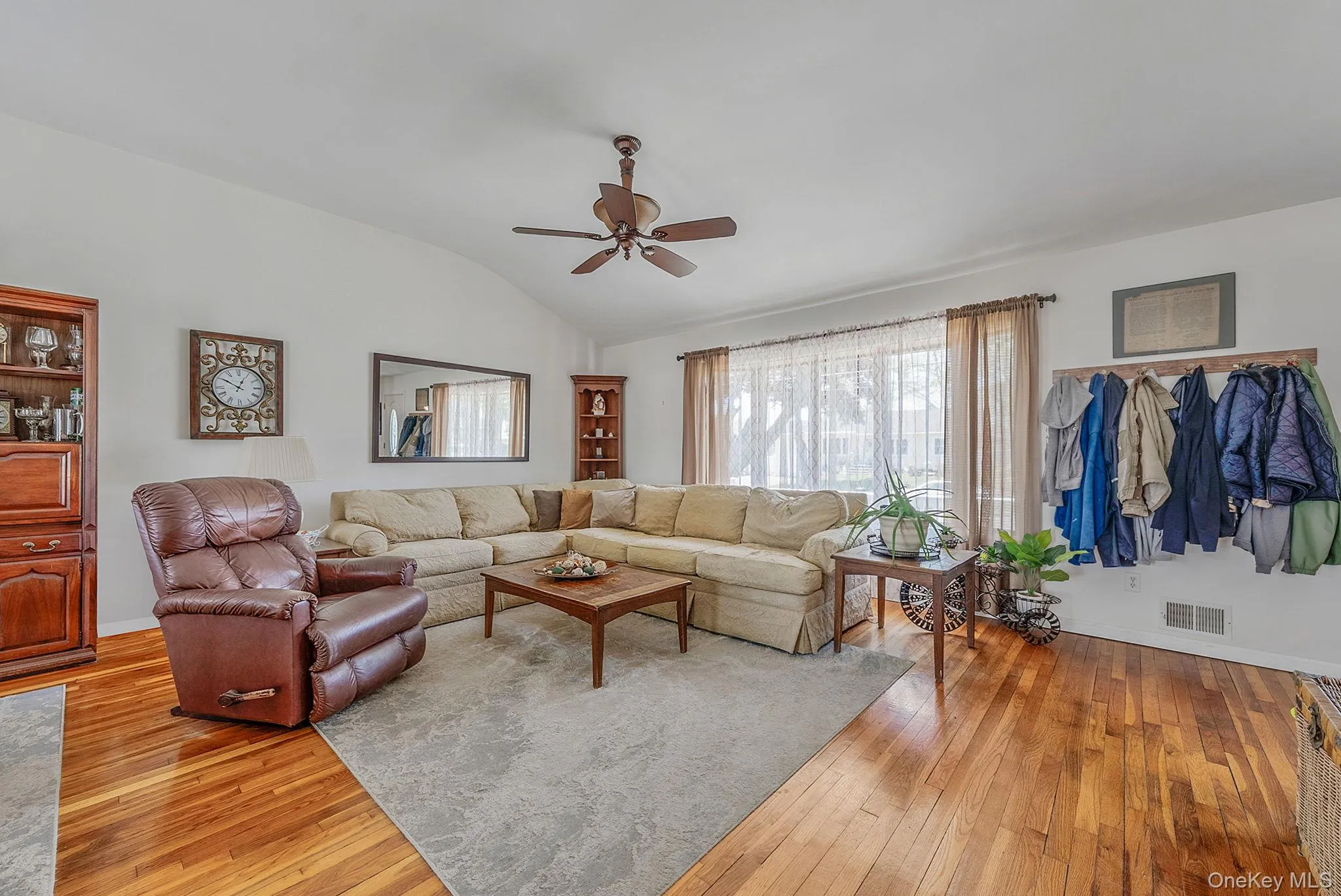 111 Chapel Hill Drive, Islip, NY, 4 Bedrooms Bedrooms, 9 Rooms Rooms,3 BathroomsBathrooms,Residential,For Rent,Chapel Hill,0,996148 111 Chapel Hill Drive, Islip, NY, 4 Bedrooms Bedrooms, 9 Rooms Rooms,3 BathroomsBathrooms,Residential,For Rent,Chapel Hill,0,996148