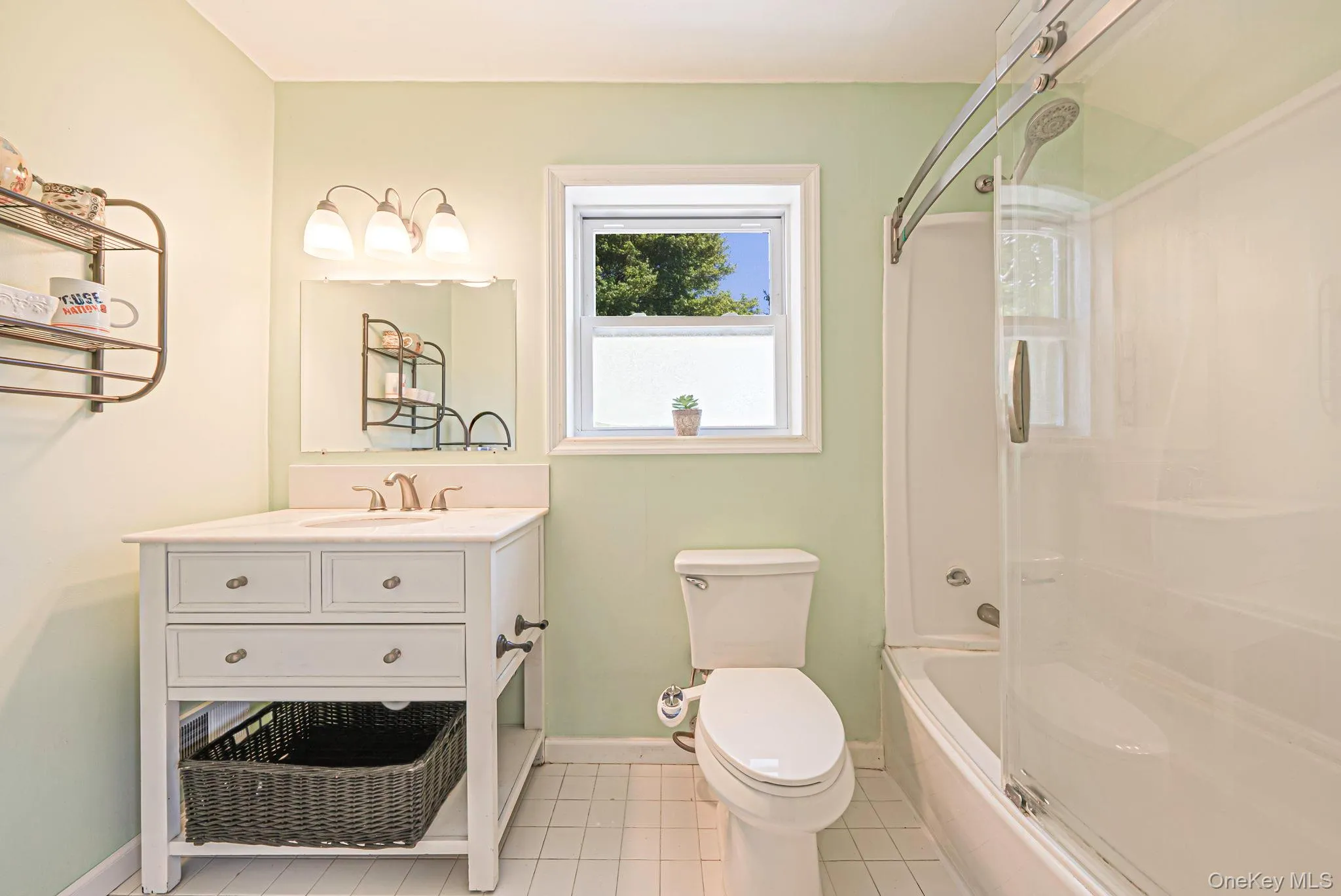111 Chapel Hill Drive, Islip, NY, 4 Bedrooms Bedrooms, 9 Rooms Rooms,3 BathroomsBathrooms,Residential,For Rent,Chapel Hill,0,996148 111 Chapel Hill Drive, Islip, NY, 4 Bedrooms Bedrooms, 9 Rooms Rooms,3 BathroomsBathrooms,Residential,For Rent,Chapel Hill,0,996148