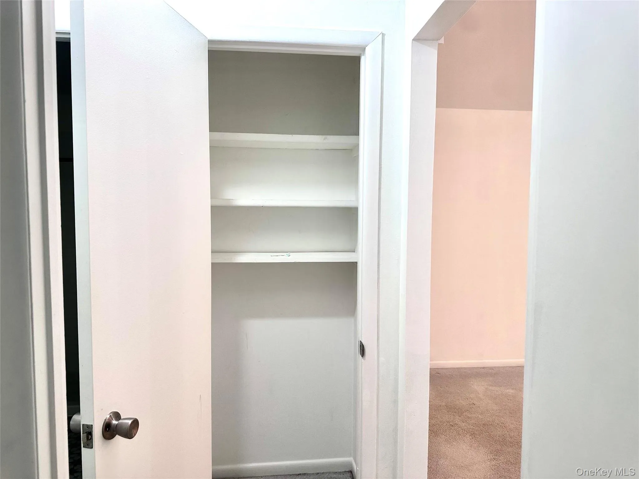 3 LOUDON Drive, Fishkill, NY, 2 Bedrooms Bedrooms, 5 Rooms Rooms,2 BathroomsBathrooms,Residential Lease,For Rent,LOUDON,0,996151 3 LOUDON Drive, Fishkill, NY, 2 Bedrooms Bedrooms, 5 Rooms Rooms,2 BathroomsBathrooms,Residential Lease,For Rent,LOUDON,0,996151