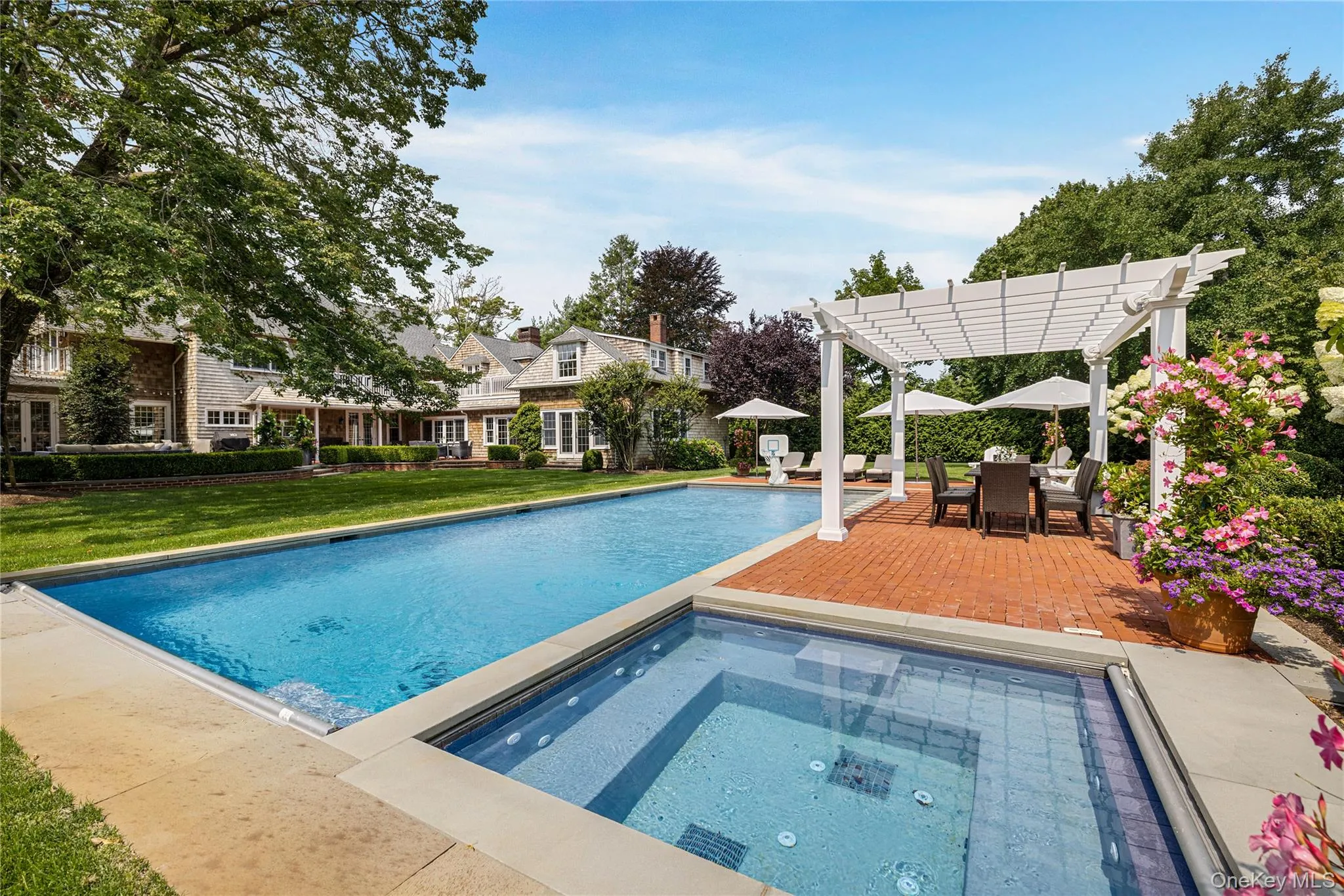 92 Beach Lane, Southampton, New York 11978