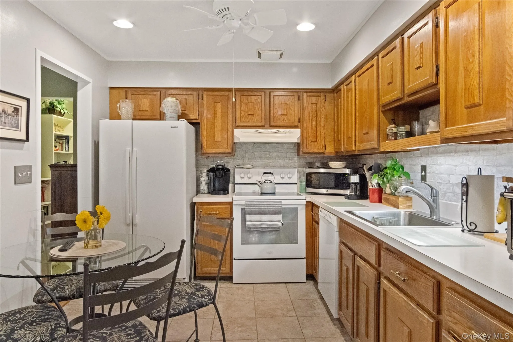 292 Richard Court, Haverstraw, NY, 2 Bedrooms Bedrooms, 5 Rooms Rooms,2 BathroomsBathrooms,Residential,For Rent,Richard,0,996216 292 Richard Court, Haverstraw, NY, 2 Bedrooms Bedrooms, 5 Rooms Rooms,2 BathroomsBathrooms,Residential,For Rent,Richard,0,996216