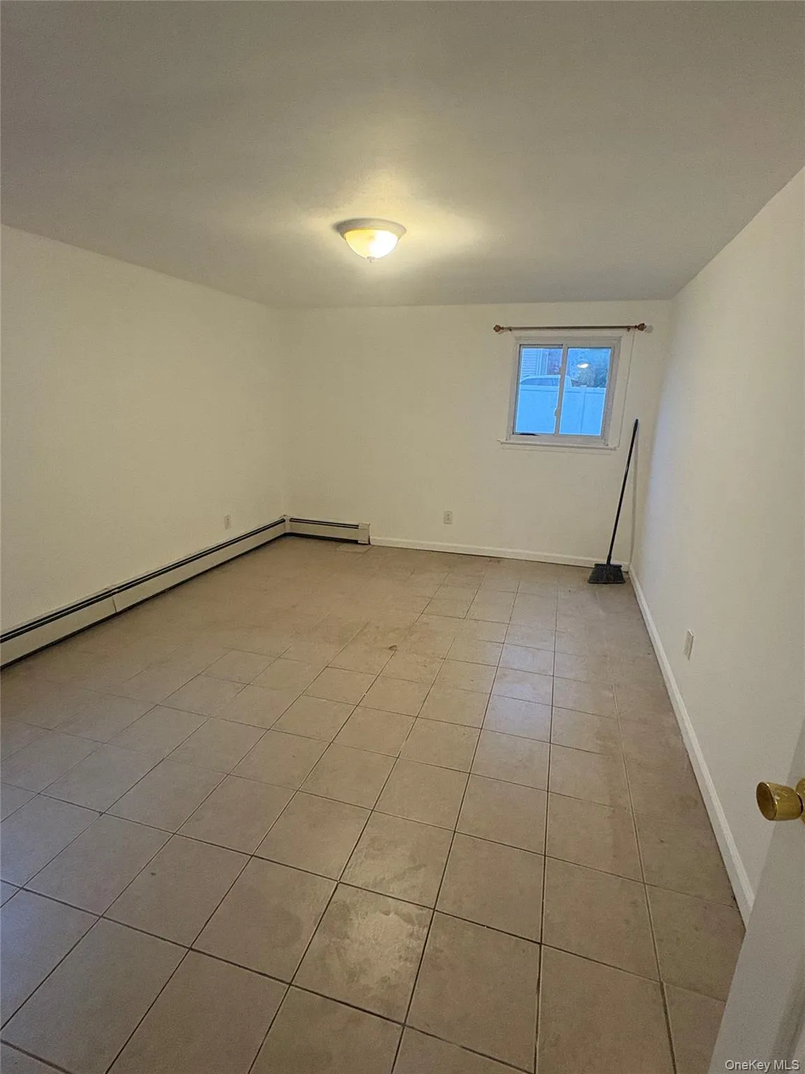 225 Marshall Street, Hempstead, NY, 1 Bedroom Bedrooms, 3 Rooms Rooms,1 BathroomBathrooms,Residential Lease,For Rent,Marshall,0,996225 225 Marshall Street, Hempstead, NY, 1 Bedroom Bedrooms, 3 Rooms Rooms,1 BathroomBathrooms,Residential Lease,For Rent,Marshall,0,996225