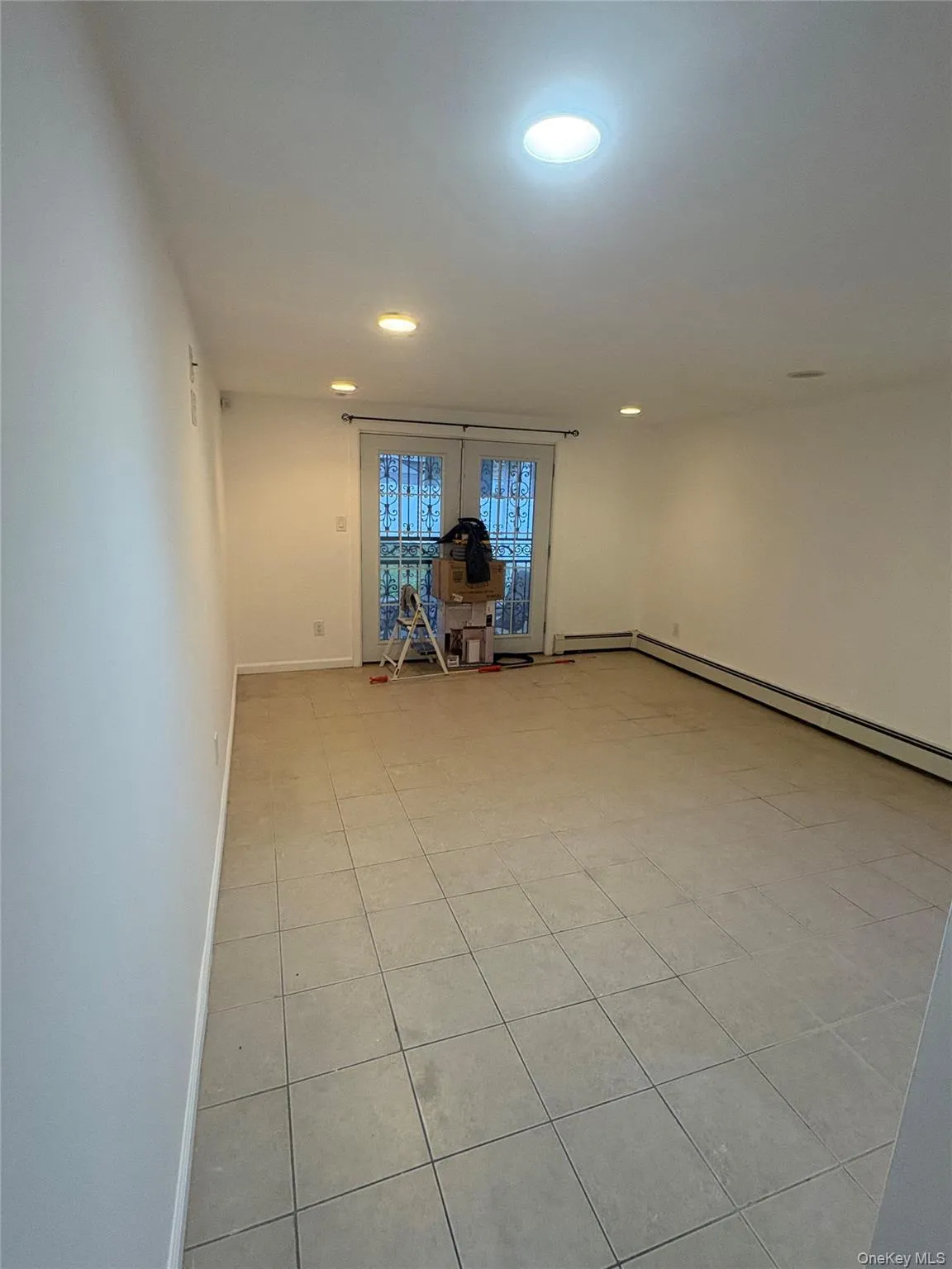 225 Marshall Street, Hempstead, NY, 1 Bedroom Bedrooms, 3 Rooms Rooms,1 BathroomBathrooms,Residential Lease,For Rent,Marshall,0,996225 225 Marshall Street, Hempstead, NY, 1 Bedroom Bedrooms, 3 Rooms Rooms,1 BathroomBathrooms,Residential Lease,For Rent,Marshall,0,996225