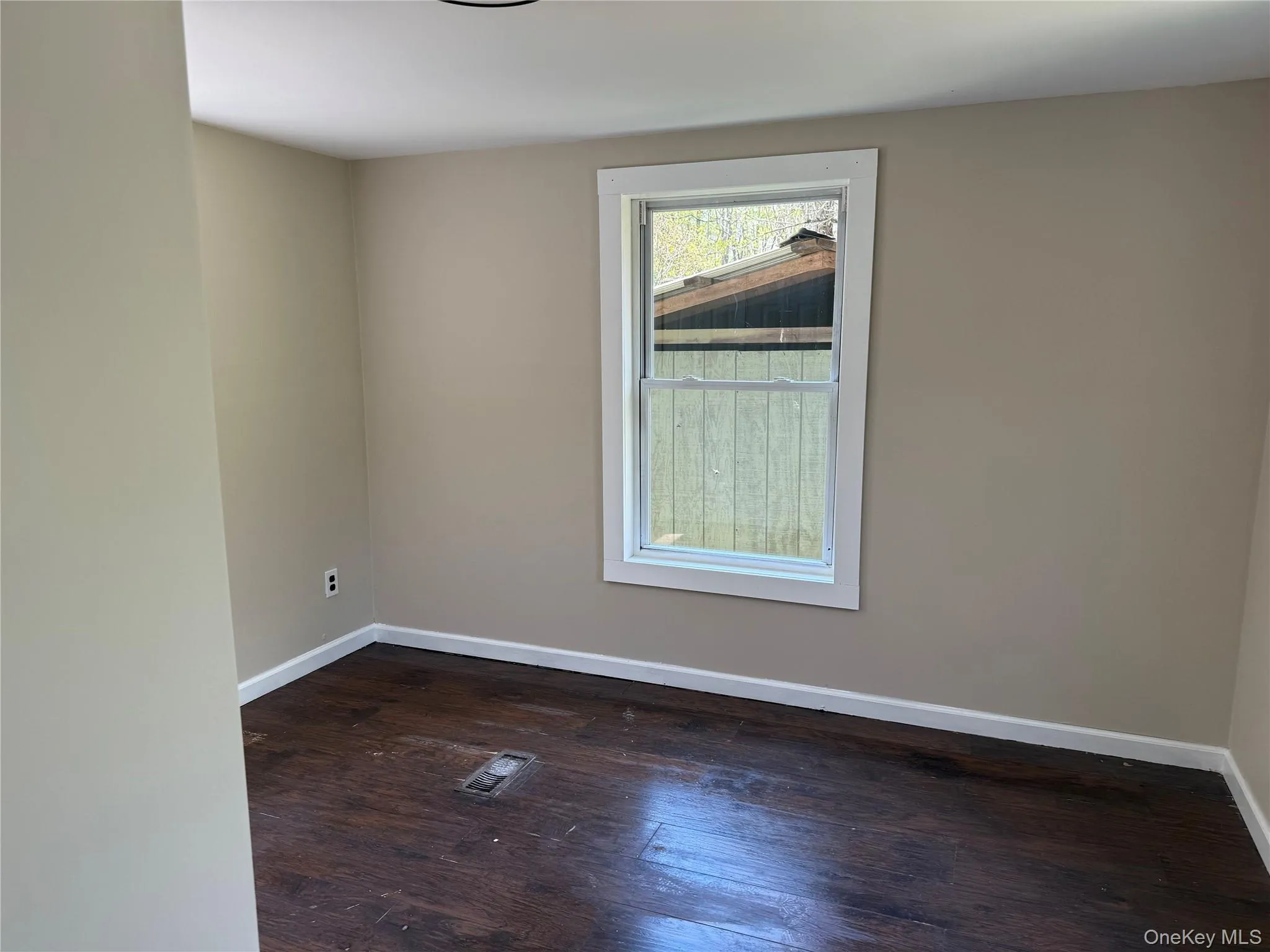 46 Lime Kiln Road, Port Jervis, NY, 2 Bedrooms Bedrooms, 5 Rooms Rooms,1 BathroomBathrooms,Residential Lease,For Rent,Lime Kiln,0,996236 46 Lime Kiln Road, Port Jervis, NY, 2 Bedrooms Bedrooms, 5 Rooms Rooms,1 BathroomBathrooms,Residential Lease,For Rent,Lime Kiln,0,996236
