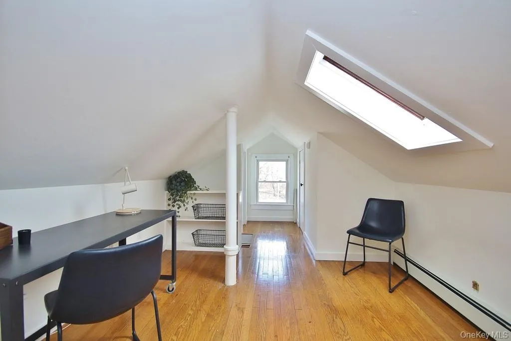 122 Washington Avenue, Beacon, NY, 2 Bedrooms Bedrooms, 8 Rooms Rooms,1 BathroomBathrooms,Residential Lease,For Rent,Washington,0,996239 122 Washington Avenue, Beacon, NY, 2 Bedrooms Bedrooms, 8 Rooms Rooms,1 BathroomBathrooms,Residential Lease,For Rent,Washington,0,996239
