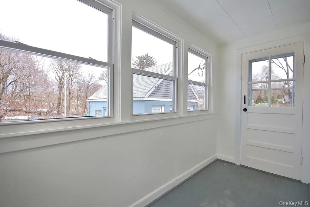 122 Washington Avenue, Beacon, NY, 2 Bedrooms Bedrooms, 8 Rooms Rooms,1 BathroomBathrooms,Residential Lease,For Rent,Washington,0,996239 122 Washington Avenue, Beacon, NY, 2 Bedrooms Bedrooms, 8 Rooms Rooms,1 BathroomBathrooms,Residential Lease,For Rent,Washington,0,996239