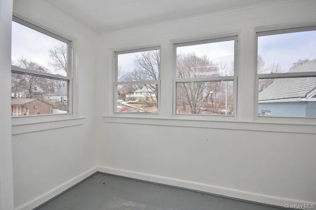 122 Washington Avenue, Beacon, NY, 2 Bedrooms Bedrooms, 8 Rooms Rooms,1 BathroomBathrooms,Residential Lease,For Rent,Washington,0,996239 122 Washington Avenue, Beacon, NY, 2 Bedrooms Bedrooms, 8 Rooms Rooms,1 BathroomBathrooms,Residential Lease,For Rent,Washington,0,996239