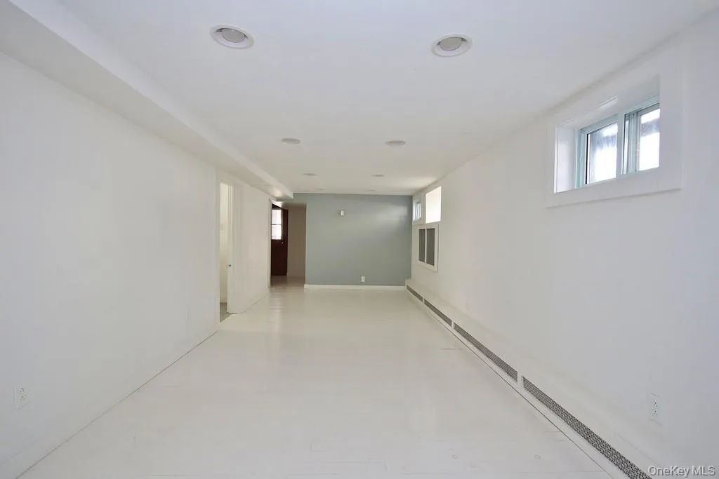 122 Washington Avenue, Beacon, NY, 2 Bedrooms Bedrooms, 8 Rooms Rooms,1 BathroomBathrooms,Residential Lease,For Rent,Washington,0,996239 122 Washington Avenue, Beacon, NY, 2 Bedrooms Bedrooms, 8 Rooms Rooms,1 BathroomBathrooms,Residential Lease,For Rent,Washington,0,996239