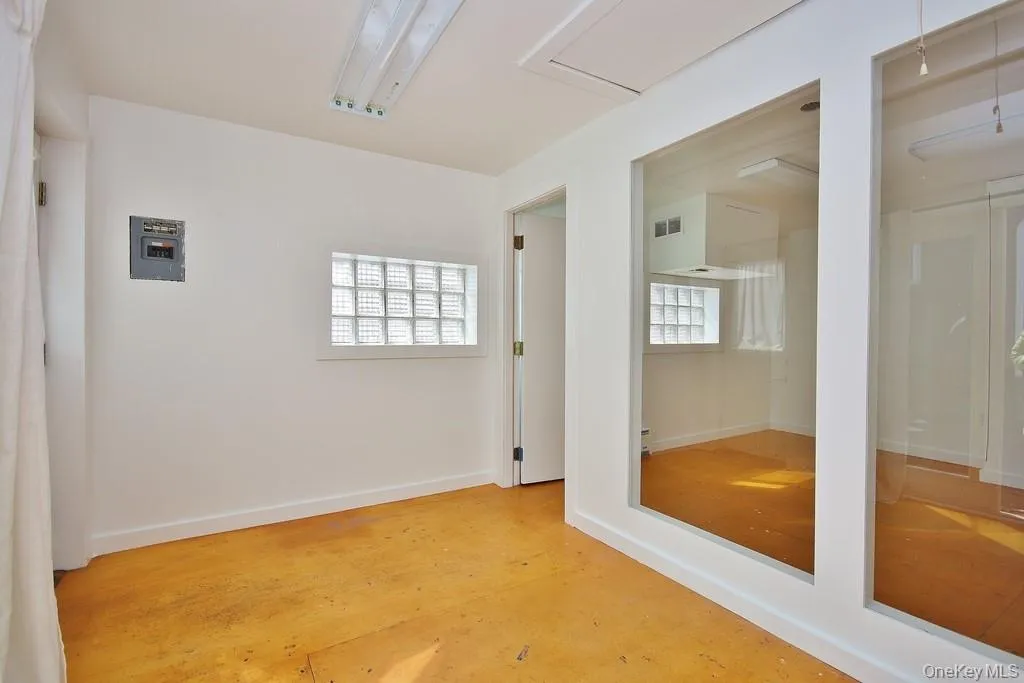 122 Washington Avenue, Beacon, NY, 2 Bedrooms Bedrooms, 8 Rooms Rooms,1 BathroomBathrooms,Residential Lease,For Rent,Washington,0,996239 122 Washington Avenue, Beacon, NY, 2 Bedrooms Bedrooms, 8 Rooms Rooms,1 BathroomBathrooms,Residential Lease,For Rent,Washington,0,996239