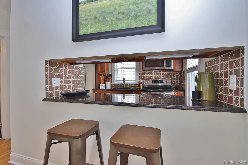 122 Washington Avenue, Beacon, NY, 2 Bedrooms Bedrooms, 8 Rooms Rooms,1 BathroomBathrooms,Residential Lease,For Rent,Washington,0,996239 122 Washington Avenue, Beacon, NY, 2 Bedrooms Bedrooms, 8 Rooms Rooms,1 BathroomBathrooms,Residential Lease,For Rent,Washington,0,996239