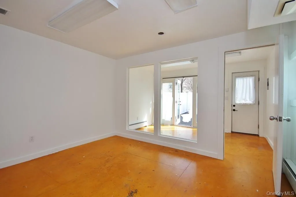 122 Washington Avenue, Beacon, NY, 2 Bedrooms Bedrooms, 8 Rooms Rooms,1 BathroomBathrooms,Residential Lease,For Rent,Washington,0,996239 122 Washington Avenue, Beacon, NY, 2 Bedrooms Bedrooms, 8 Rooms Rooms,1 BathroomBathrooms,Residential Lease,For Rent,Washington,0,996239