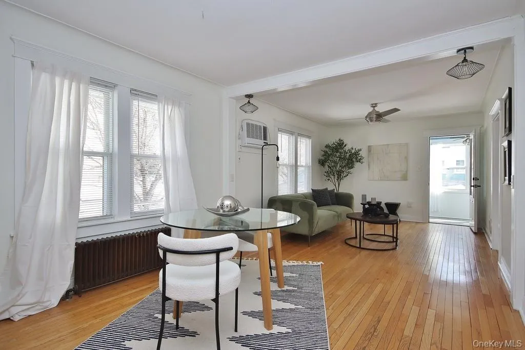 122 Washington Avenue, Beacon, NY, 2 Bedrooms Bedrooms, 8 Rooms Rooms,1 BathroomBathrooms,Residential Lease,For Rent,Washington,0,996239 122 Washington Avenue, Beacon, NY, 2 Bedrooms Bedrooms, 8 Rooms Rooms,1 BathroomBathrooms,Residential Lease,For Rent,Washington,0,996239