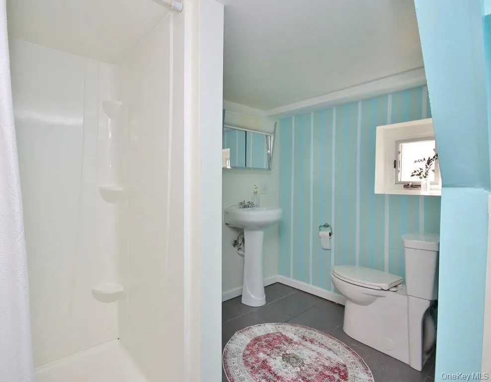 122 Washington Avenue, Beacon, NY, 2 Bedrooms Bedrooms, 8 Rooms Rooms,1 BathroomBathrooms,Residential Lease,For Rent,Washington,0,996239 122 Washington Avenue, Beacon, NY, 2 Bedrooms Bedrooms, 8 Rooms Rooms,1 BathroomBathrooms,Residential Lease,For Rent,Washington,0,996239