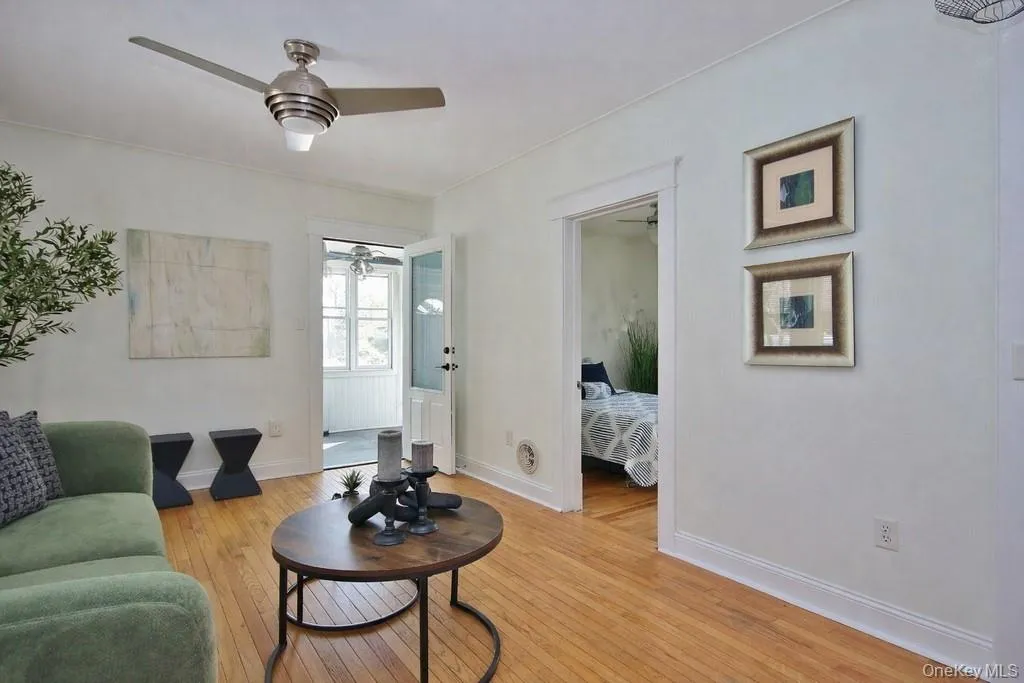 122 Washington Avenue, Beacon, NY, 2 Bedrooms Bedrooms, 8 Rooms Rooms,1 BathroomBathrooms,Residential Lease,For Rent,Washington,0,996239 122 Washington Avenue, Beacon, NY, 2 Bedrooms Bedrooms, 8 Rooms Rooms,1 BathroomBathrooms,Residential Lease,For Rent,Washington,0,996239