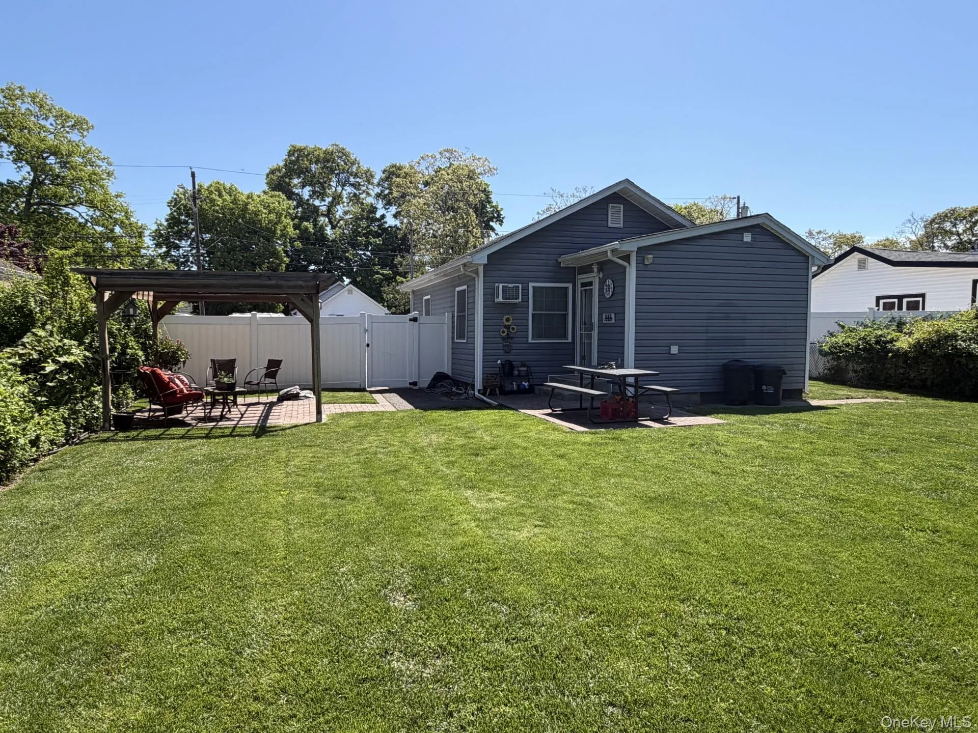 96 Pleasure Avenue, Brookhaven, NY, 2 Bedrooms Bedrooms, 3 Rooms Rooms,1 BathroomBathrooms,Residential,For Rent,Pleasure,0,996253 96 Pleasure Avenue, Brookhaven, NY, 2 Bedrooms Bedrooms, 3 Rooms Rooms,1 BathroomBathrooms,Residential,For Rent,Pleasure,0,996253