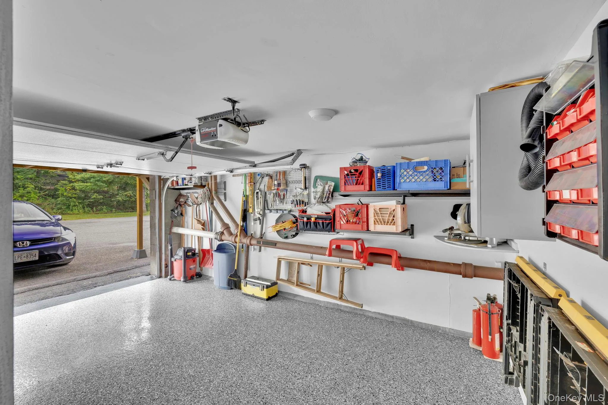 Immaculate Garage Immaculate Garage