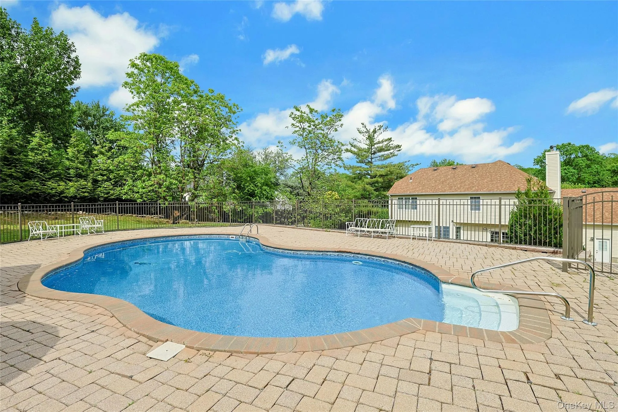8 Stark Court, Clarkstown, NY, 6 Bedrooms Bedrooms, 19 Rooms Rooms,3 BathroomsBathrooms,Residential,For Rent,Stark,0,996279 8 Stark Court, Clarkstown, NY, 6 Bedrooms Bedrooms, 19 Rooms Rooms,3 BathroomsBathrooms,Residential,For Rent,Stark,0,996279