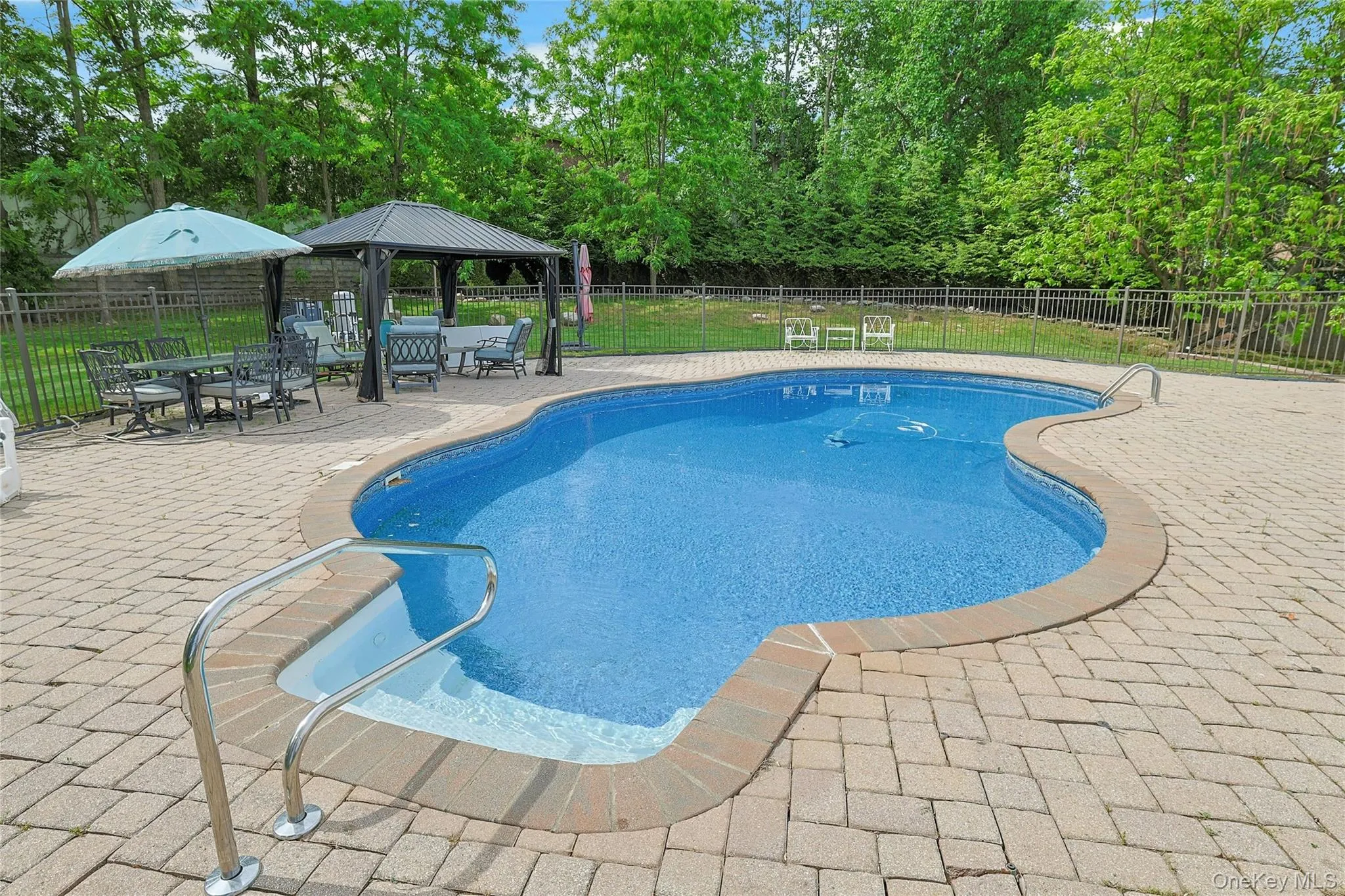 8 Stark Court, Clarkstown, NY, 6 Bedrooms Bedrooms, 19 Rooms Rooms,3 BathroomsBathrooms,Residential,For Rent,Stark,0,996279 8 Stark Court, Clarkstown, NY, 6 Bedrooms Bedrooms, 19 Rooms Rooms,3 BathroomsBathrooms,Residential,For Rent,Stark,0,996279