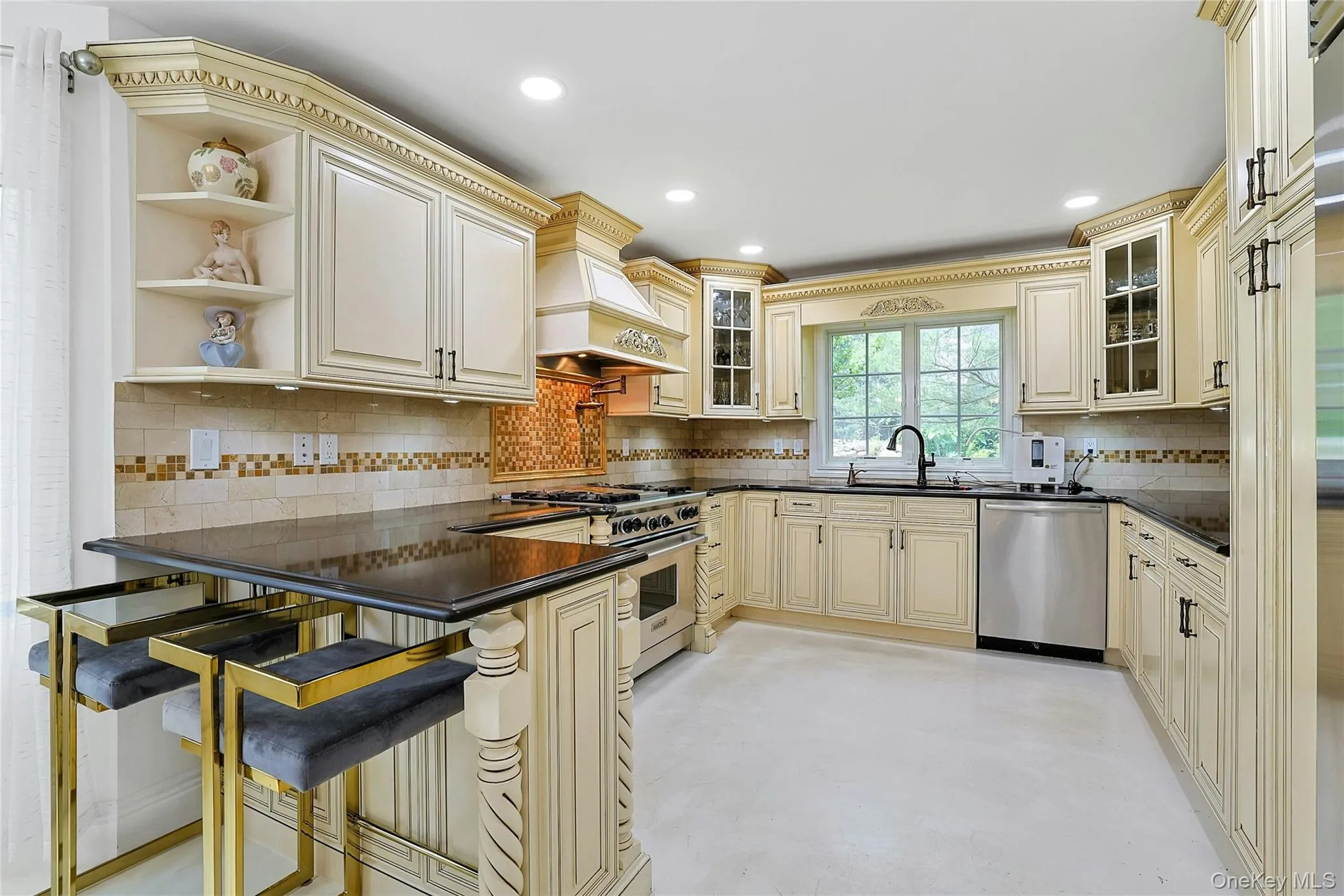8 Stark Court, Clarkstown, NY, 6 Bedrooms Bedrooms, 19 Rooms Rooms,3 BathroomsBathrooms,Residential,For Rent,Stark,0,996279 8 Stark Court, Clarkstown, NY, 6 Bedrooms Bedrooms, 19 Rooms Rooms,3 BathroomsBathrooms,Residential,For Rent,Stark,0,996279
