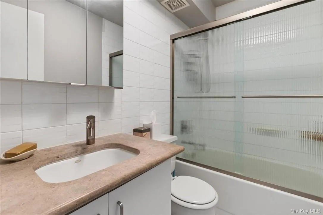 2 Fountain Lane, Greenburgh, NY, 2 Bedrooms Bedrooms, 6 Rooms Rooms,2 BathroomsBathrooms,Residential,For Rent,Fountain,0,KEY996293 2 Fountain Lane, Greenburgh, NY, 2 Bedrooms Bedrooms, 6 Rooms Rooms,2 BathroomsBathrooms,Residential,For Rent,Fountain,0,KEY996293