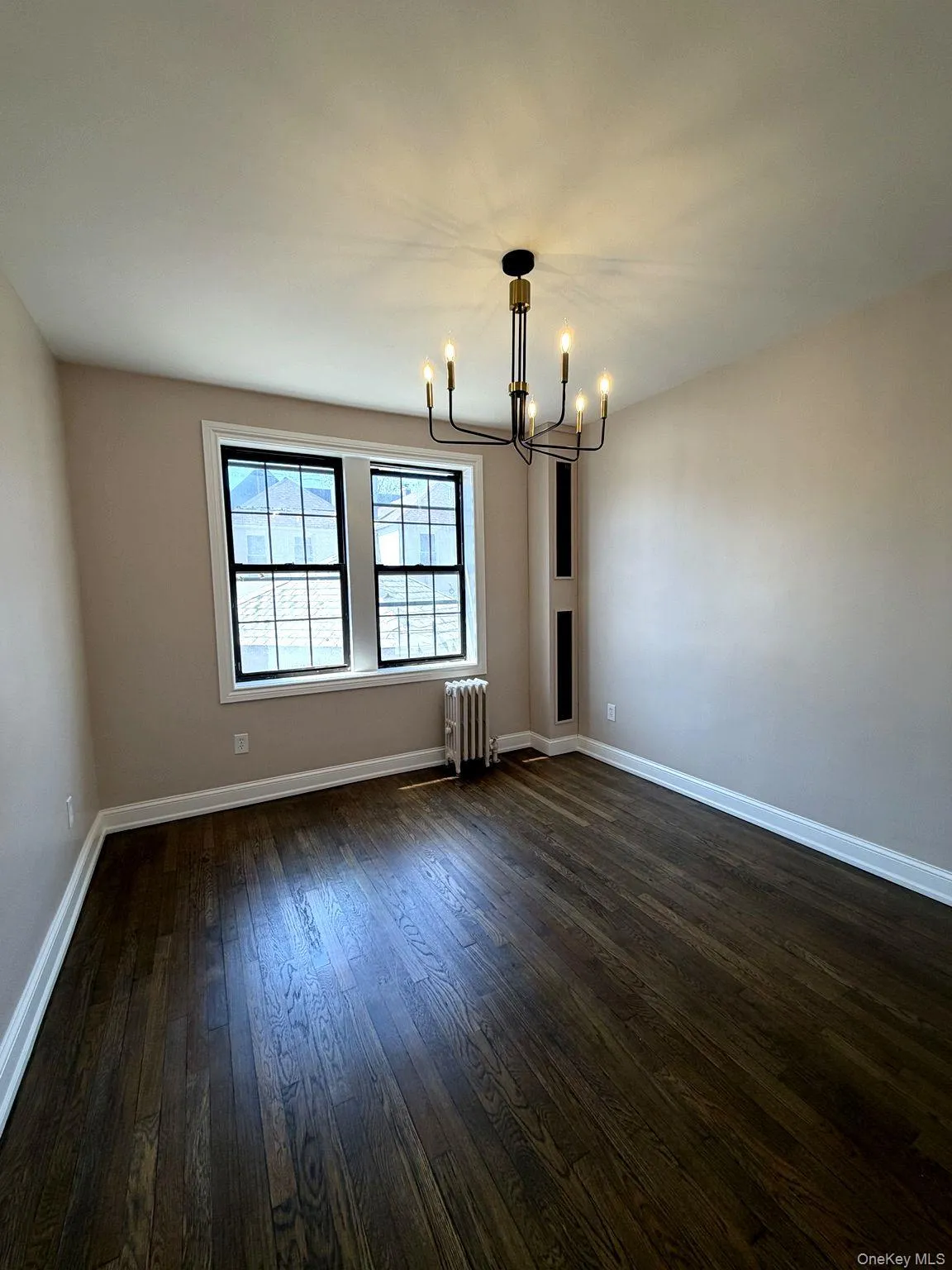68-36 Burns Street, New York, NY, 2 Bedrooms Bedrooms, 5 Rooms Rooms,1 BathroomBathrooms,Residential Lease,For Rent,Burns,0,996297 68-36 Burns Street, New York, NY, 2 Bedrooms Bedrooms, 5 Rooms Rooms,1 BathroomBathrooms,Residential Lease,For Rent,Burns,0,996297