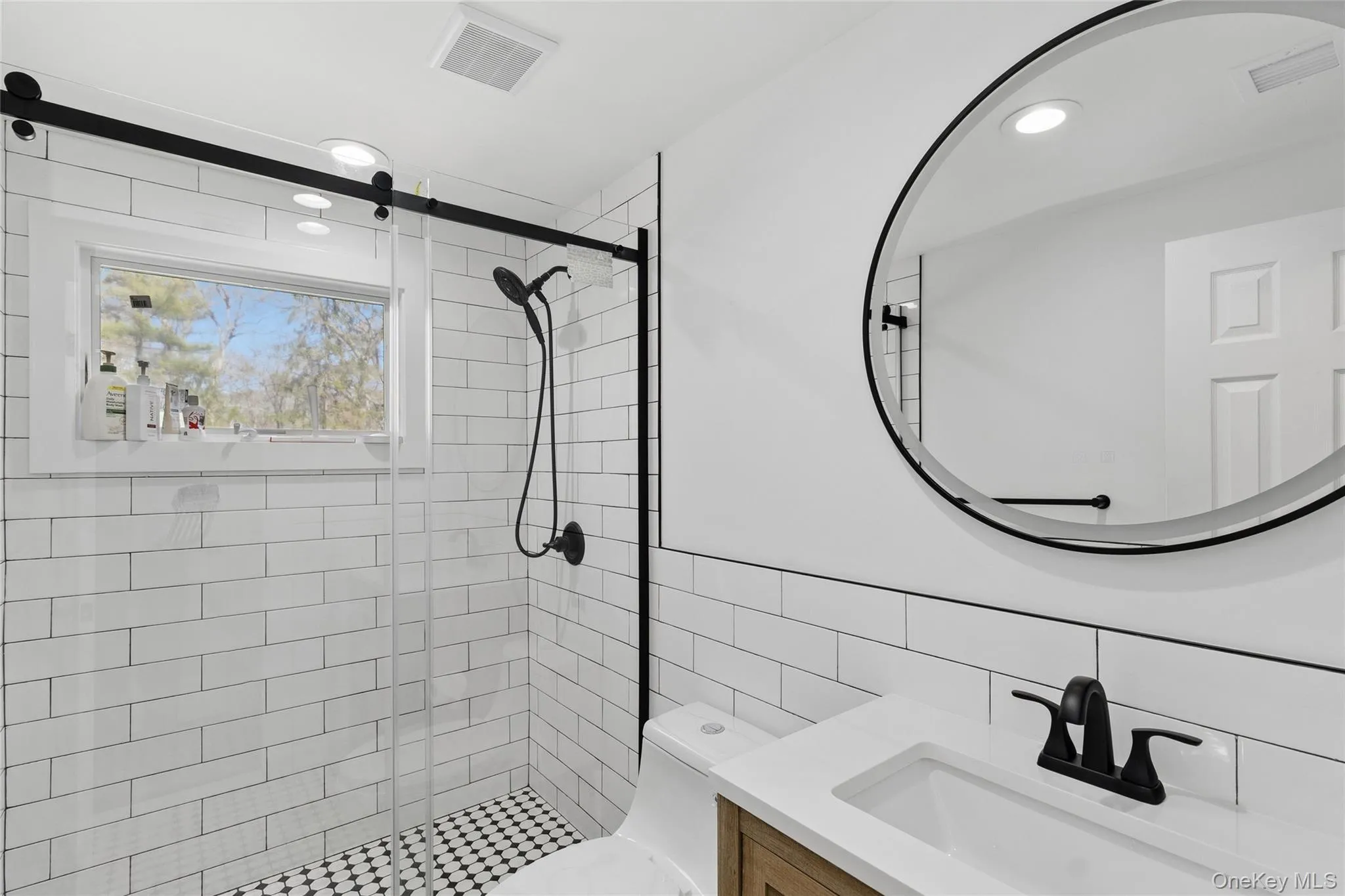 135 Pembroke Drive, East Hampton, NY, 4 Bedrooms Bedrooms, 4 Rooms Rooms,2 BathroomsBathrooms,Residential Lease,For Rent,Pembroke,0,996304 135 Pembroke Drive, East Hampton, NY, 4 Bedrooms Bedrooms, 4 Rooms Rooms,2 BathroomsBathrooms,Residential Lease,For Rent,Pembroke,0,996304