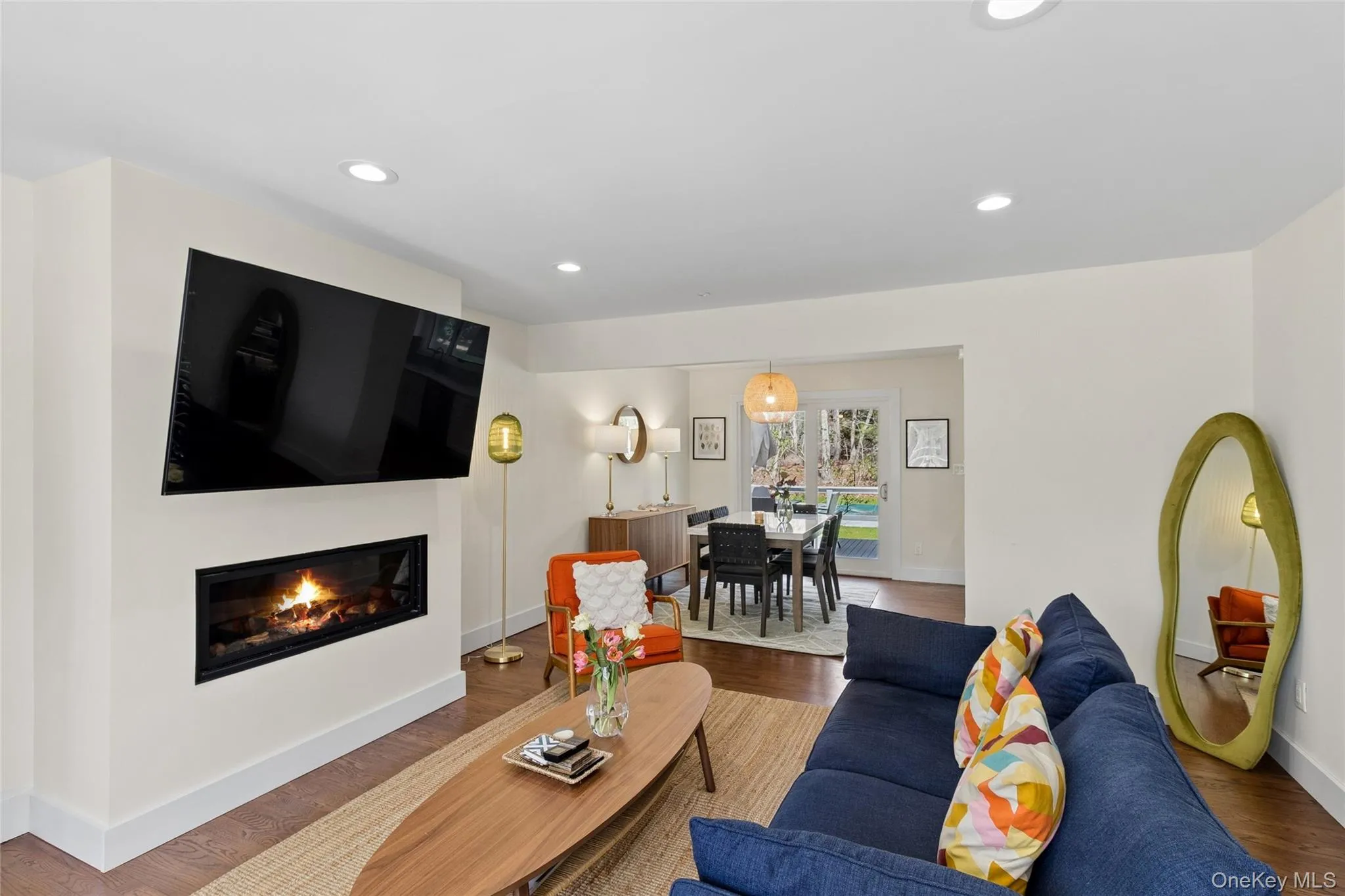 135 Pembroke Drive, East Hampton, NY, 4 Bedrooms Bedrooms, 4 Rooms Rooms,2 BathroomsBathrooms,Residential Lease,For Rent,Pembroke,0,996304 135 Pembroke Drive, East Hampton, NY, 4 Bedrooms Bedrooms, 4 Rooms Rooms,2 BathroomsBathrooms,Residential Lease,For Rent,Pembroke,0,996304