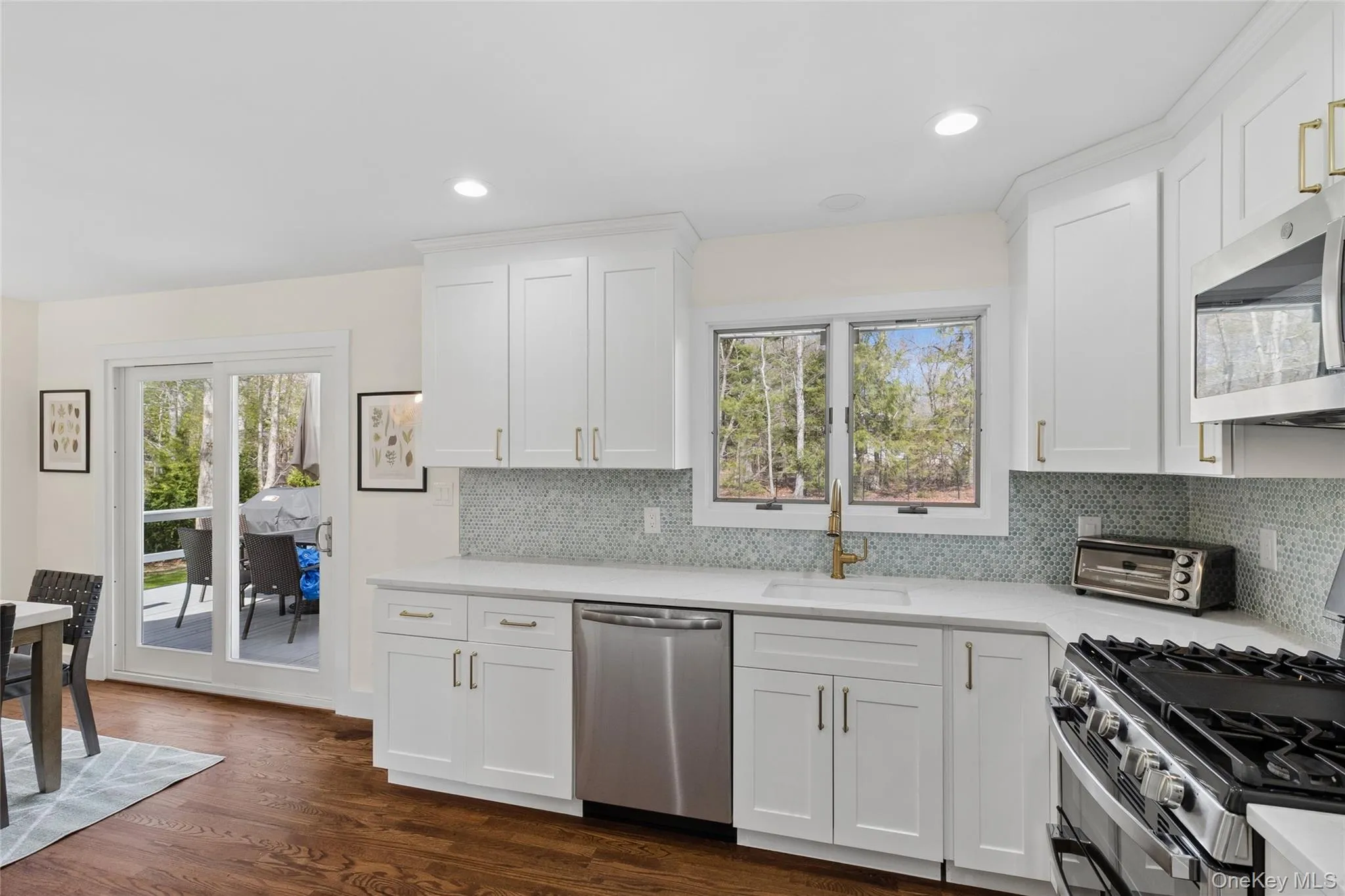 135 Pembroke Drive, East Hampton, NY, 4 Bedrooms Bedrooms, 4 Rooms Rooms,2 BathroomsBathrooms,Residential Lease,For Rent,Pembroke,0,996304 135 Pembroke Drive, East Hampton, NY, 4 Bedrooms Bedrooms, 4 Rooms Rooms,2 BathroomsBathrooms,Residential Lease,For Rent,Pembroke,0,996304