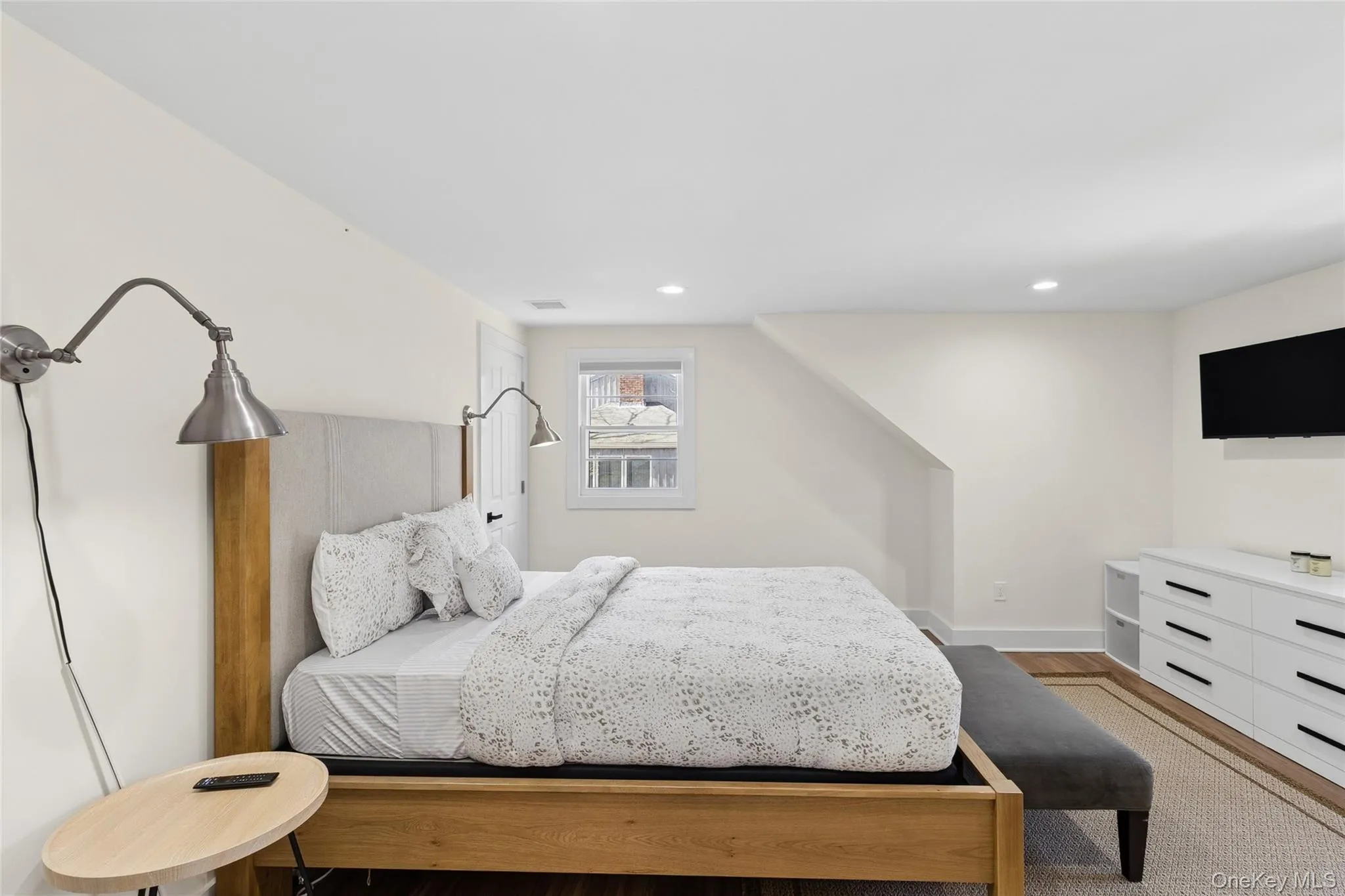 135 Pembroke Drive, East Hampton, NY, 4 Bedrooms Bedrooms, 4 Rooms Rooms,2 BathroomsBathrooms,Residential Lease,For Rent,Pembroke,0,996304 135 Pembroke Drive, East Hampton, NY, 4 Bedrooms Bedrooms, 4 Rooms Rooms,2 BathroomsBathrooms,Residential Lease,For Rent,Pembroke,0,996304