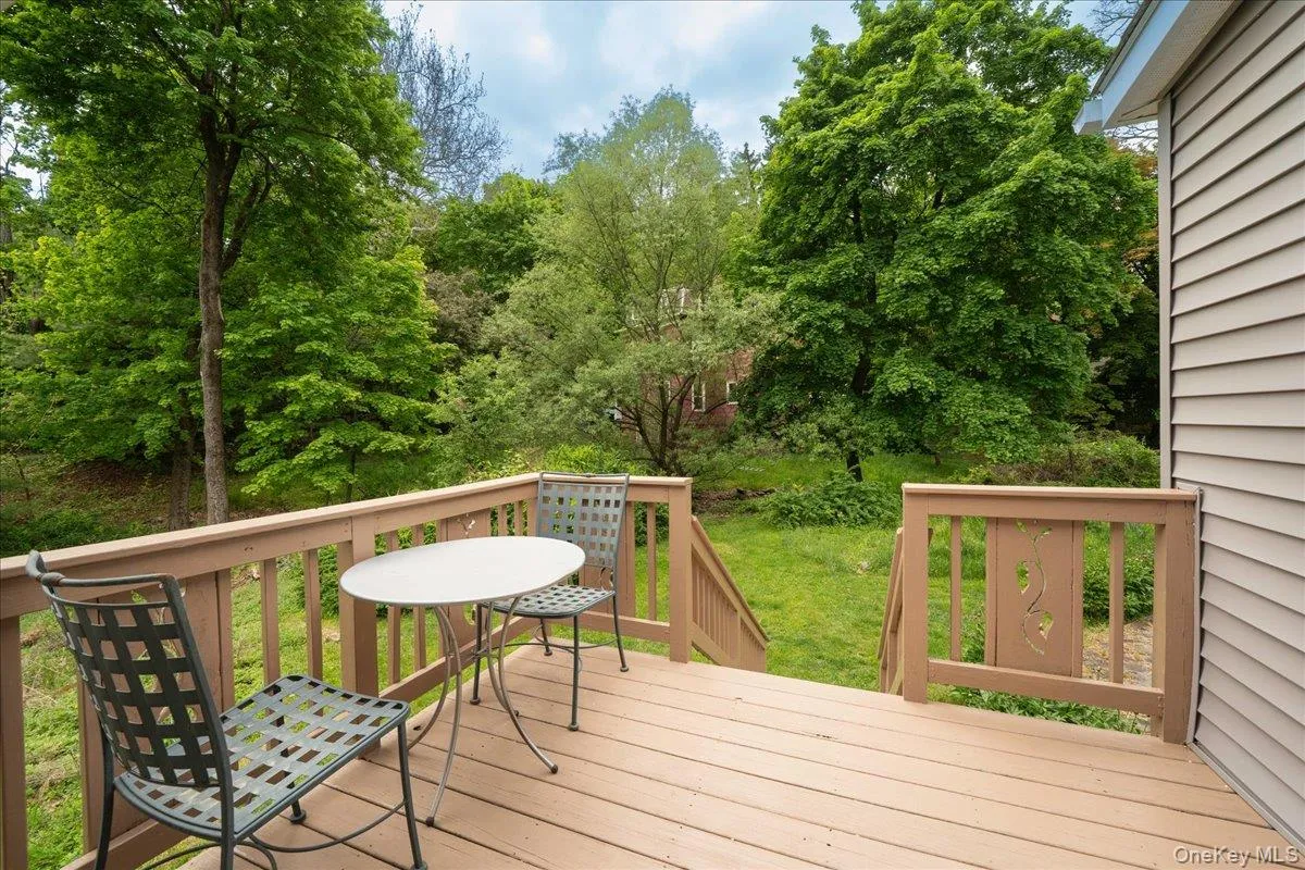 Cottage deck. Cottage deck.