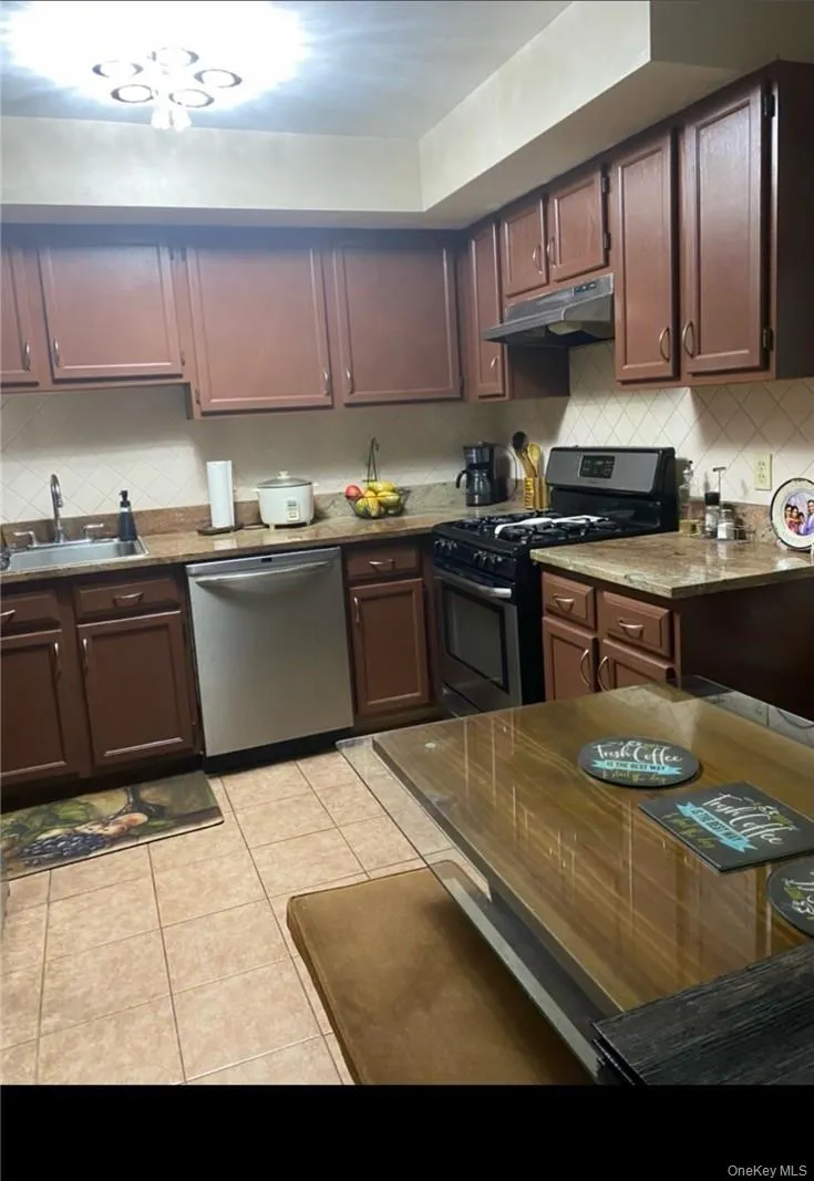 Eat in kitchen Eat in kitchen