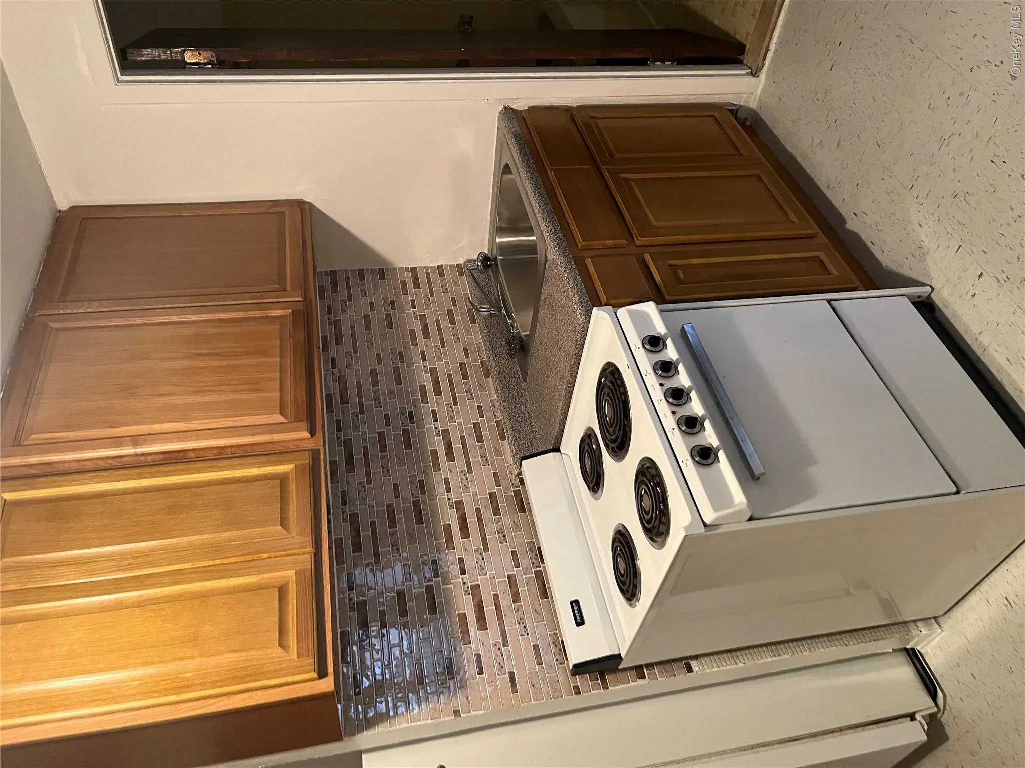 91-04 75th Street, New York, NY, 1 Bedroom Bedrooms, 3 Rooms Rooms,1 BathroomBathrooms,Residential Lease,For Rent,75th,0,996324 91-04 75th Street, New York, NY, 1 Bedroom Bedrooms, 3 Rooms Rooms,1 BathroomBathrooms,Residential Lease,For Rent,75th,0,996324