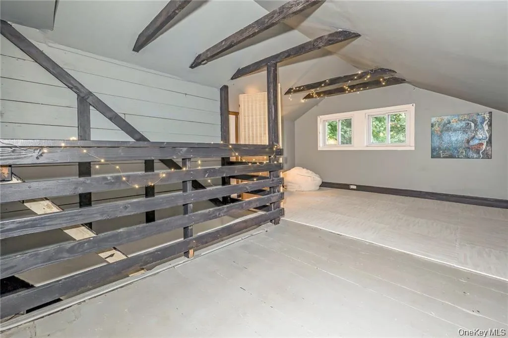 2nd level / attic space bonus area 2nd level / attic space bonus area