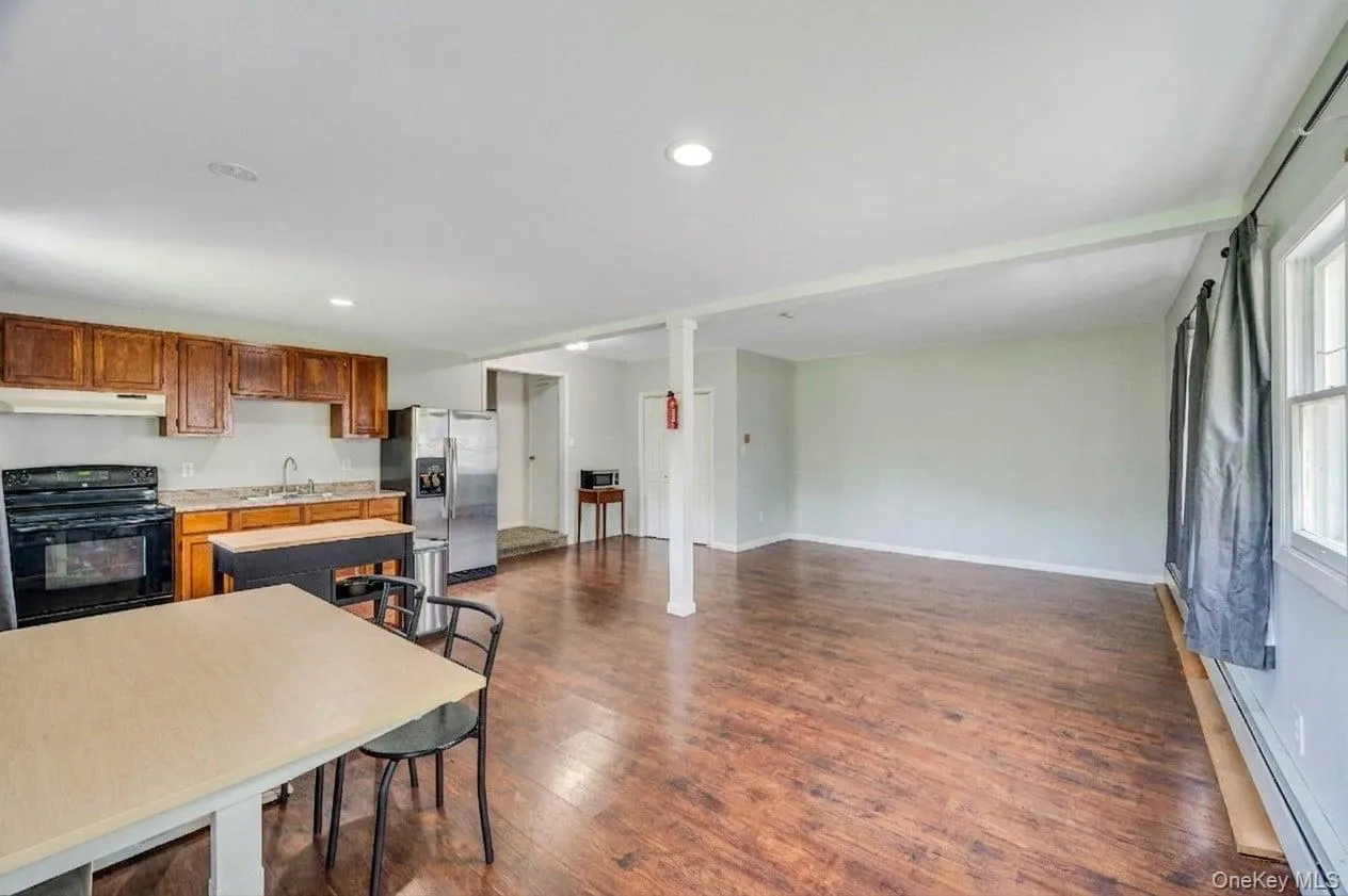 485 Canal Road, Brookhaven, NY, 4 Bedrooms Bedrooms, 10 Rooms Rooms,3 BathroomsBathrooms,Residential Sale,For Rent,Canal,0,996333 485 Canal Road, Brookhaven, NY, 4 Bedrooms Bedrooms, 10 Rooms Rooms,3 BathroomsBathrooms,Residential Sale,For Rent,Canal,0,996333
