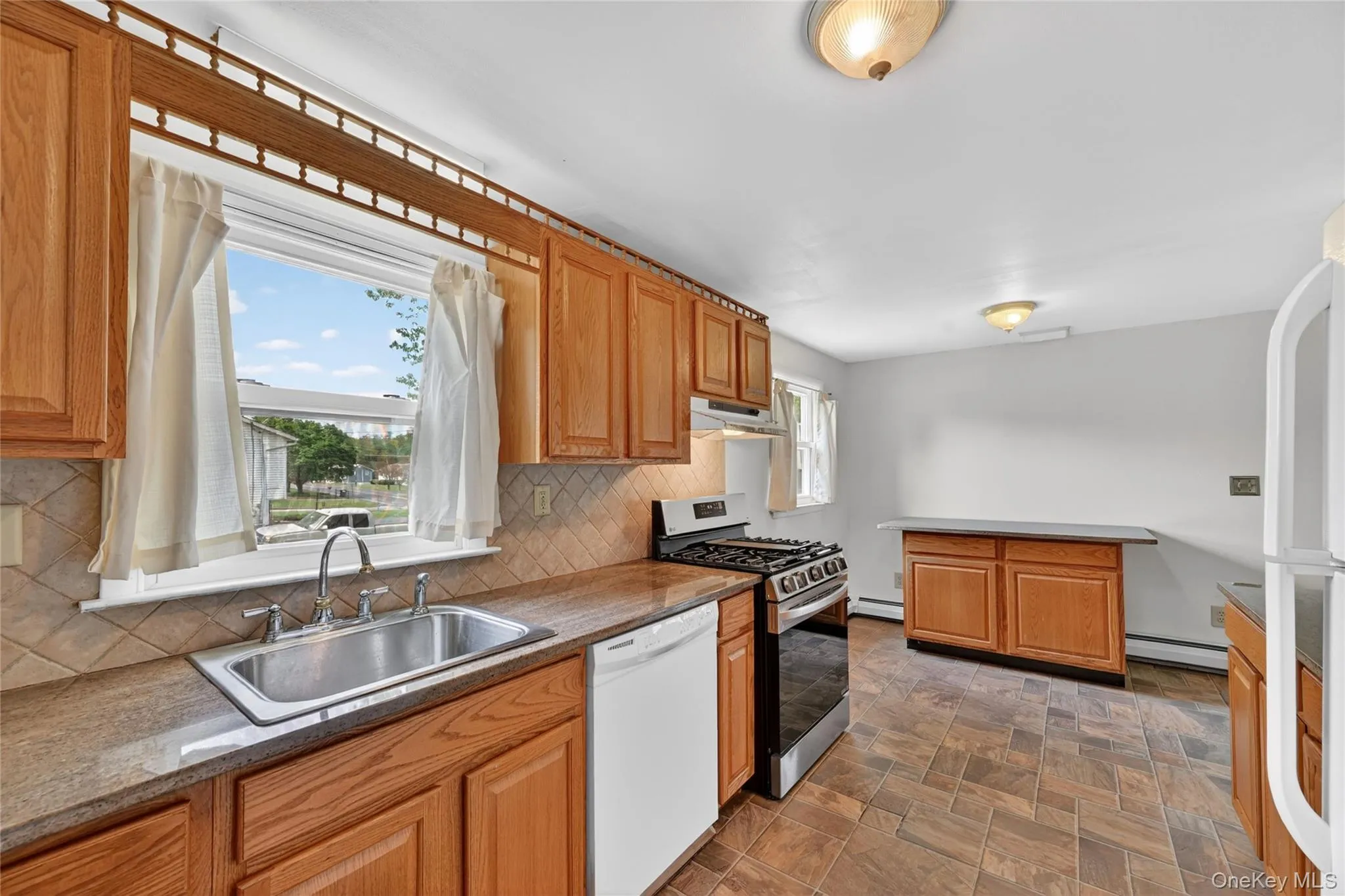 31 Monarch Drive, Newburgh (town), NY, 4 Bedrooms Bedrooms, 9 Rooms Rooms,2 BathroomsBathrooms,Residential Sale,For Rent,Monarch,0,996334 31 Monarch Drive, Newburgh (town), NY, 4 Bedrooms Bedrooms, 9 Rooms Rooms,2 BathroomsBathrooms,Residential Sale,For Rent,Monarch,0,996334