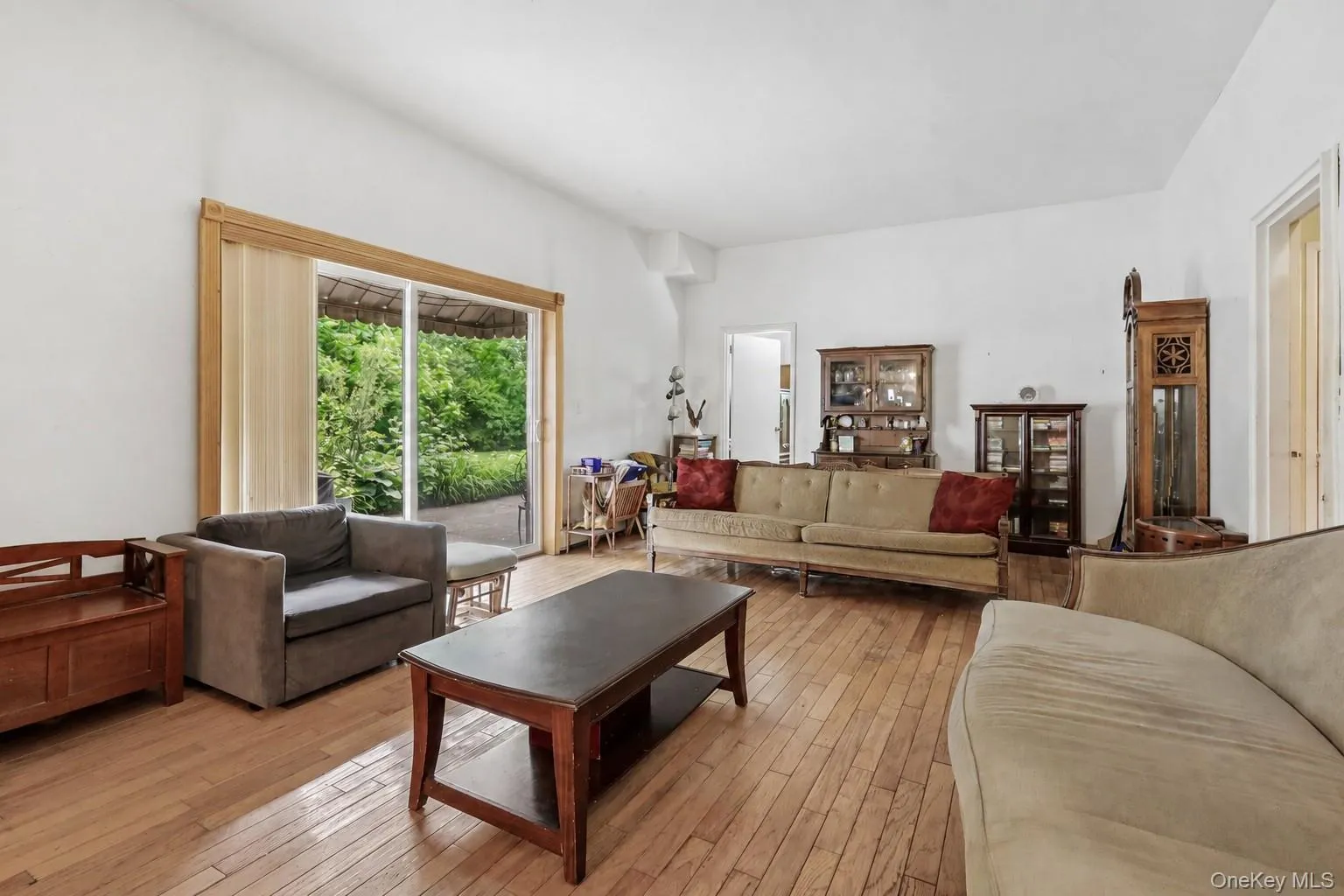 1055 Mamaroneck Avenue, White Plains, NY, 5 Bedrooms Bedrooms, 13 Rooms Rooms,3 BathroomsBathrooms,Residential,For Rent,Mamaroneck,0,996346 1055 Mamaroneck Avenue, White Plains, NY, 5 Bedrooms Bedrooms, 13 Rooms Rooms,3 BathroomsBathrooms,Residential,For Rent,Mamaroneck,0,996346